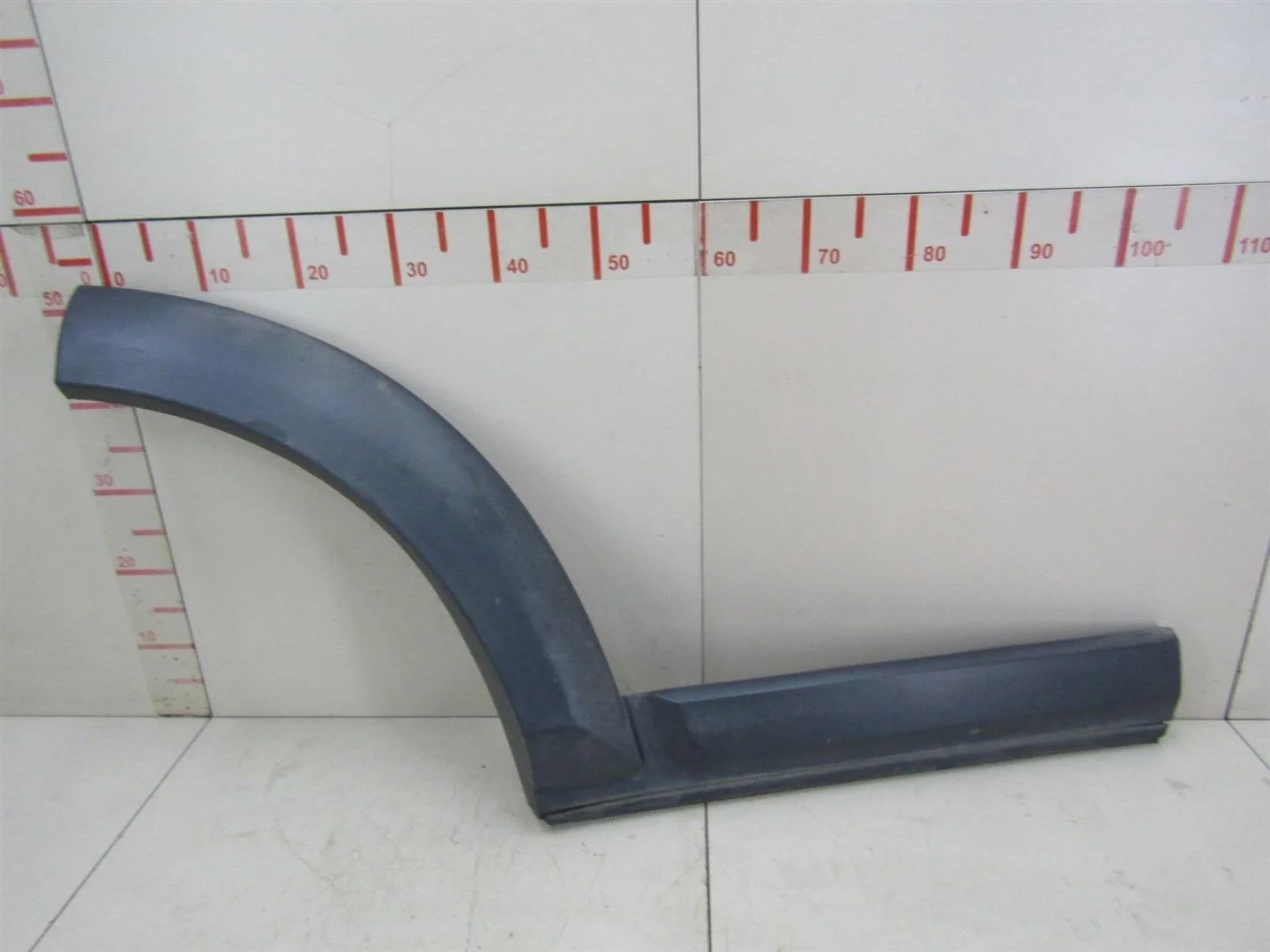 Накладка двери задней правой Land Rover Discovery III 2004-2009  [DGP000145PCL]  2.7 в Вологде
