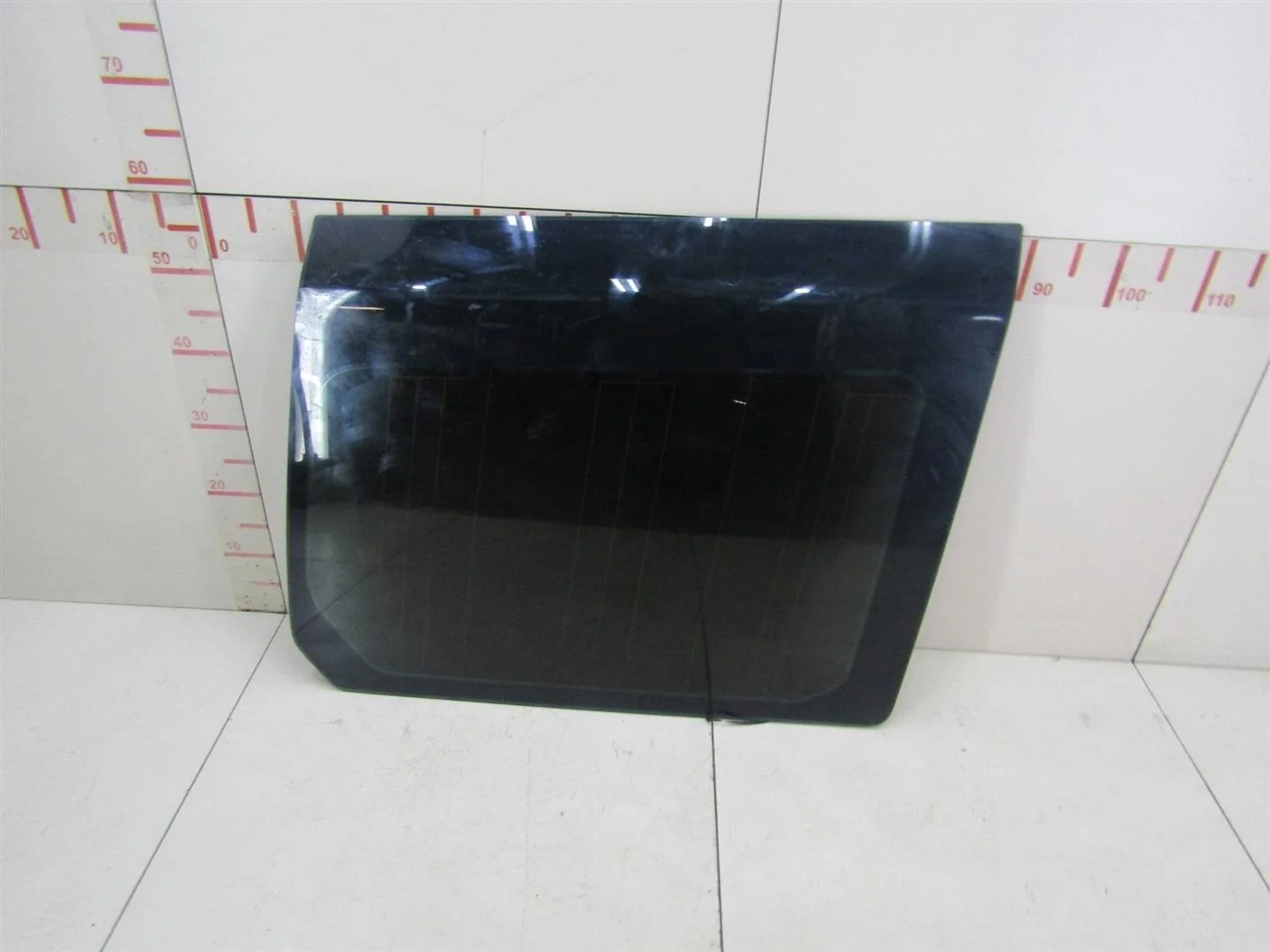 Стекло кузовное глухое правое Land Rover Discovery III 2004-2009  [CVB500580 ]  2.7 в Вологде