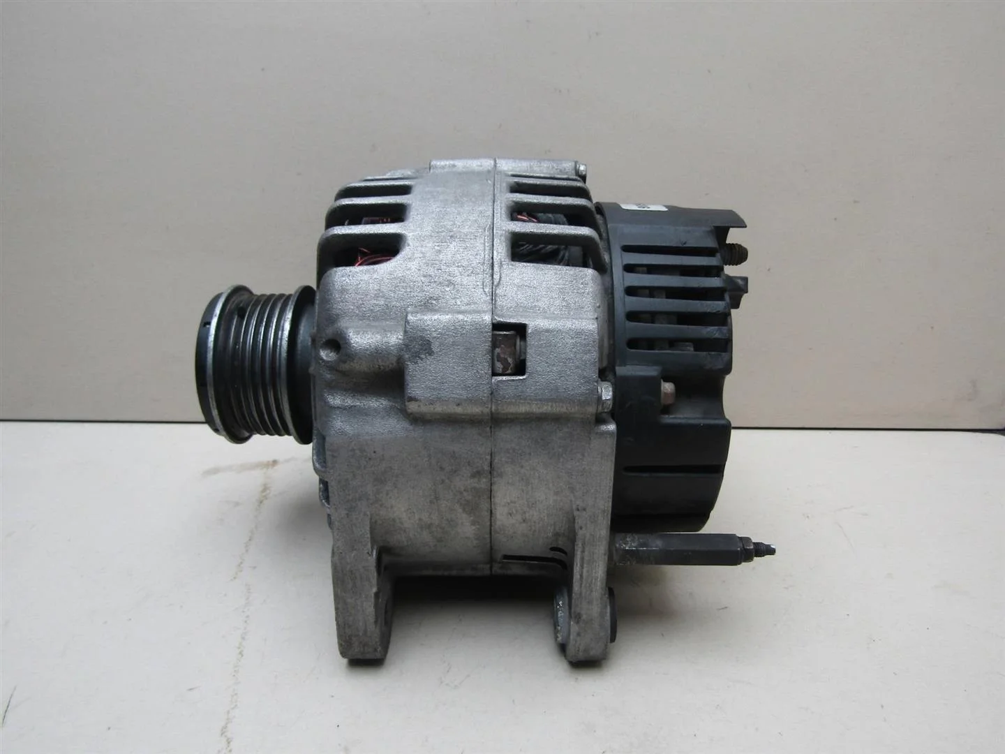 Генератор VW Transporter T5 2003-2015  [038903024D]  1.9 TDI AXB в Вологде