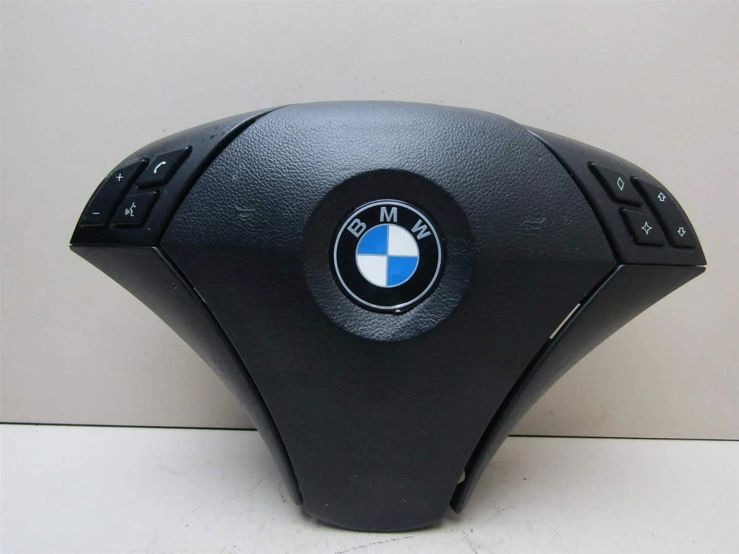 Подушка безопасности в рулевое колесо BMW 5-серия E60\E61 2003-2009  [32346776425]  в Вологде