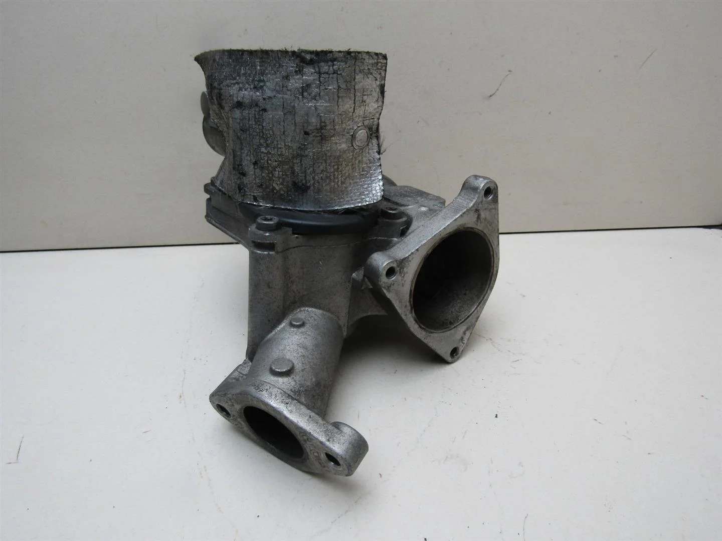 Клапан рециркуляции выхлопных газов VW Passat (B6) 2005-2010  [03G131502]  2.0 BMP в Вологде