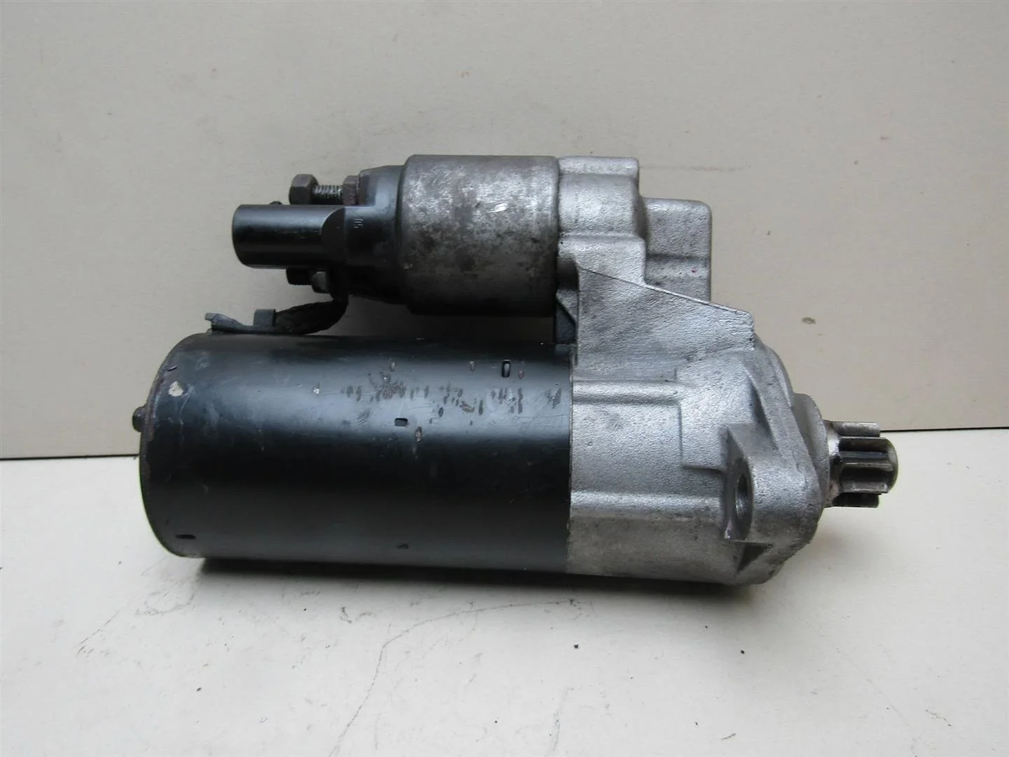 Стартер VW Passat (B6) 2005-2010  [02E911023H]  2.0  в Вологде