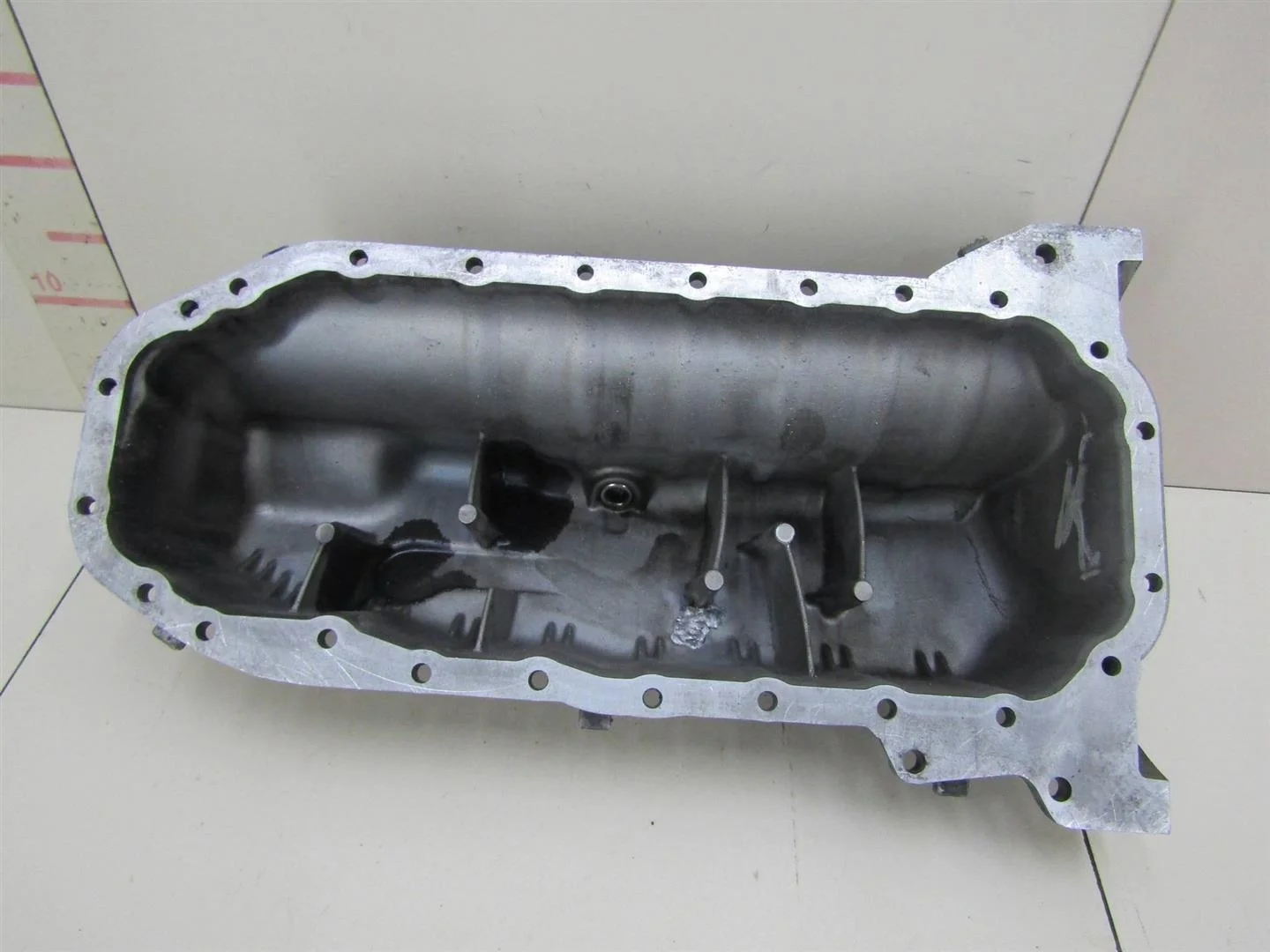 Поддон масляный двигателя VW Transporter T4 1991-1995  [074103601Q]  5 ЦИЛИНДРОВ в Вологде