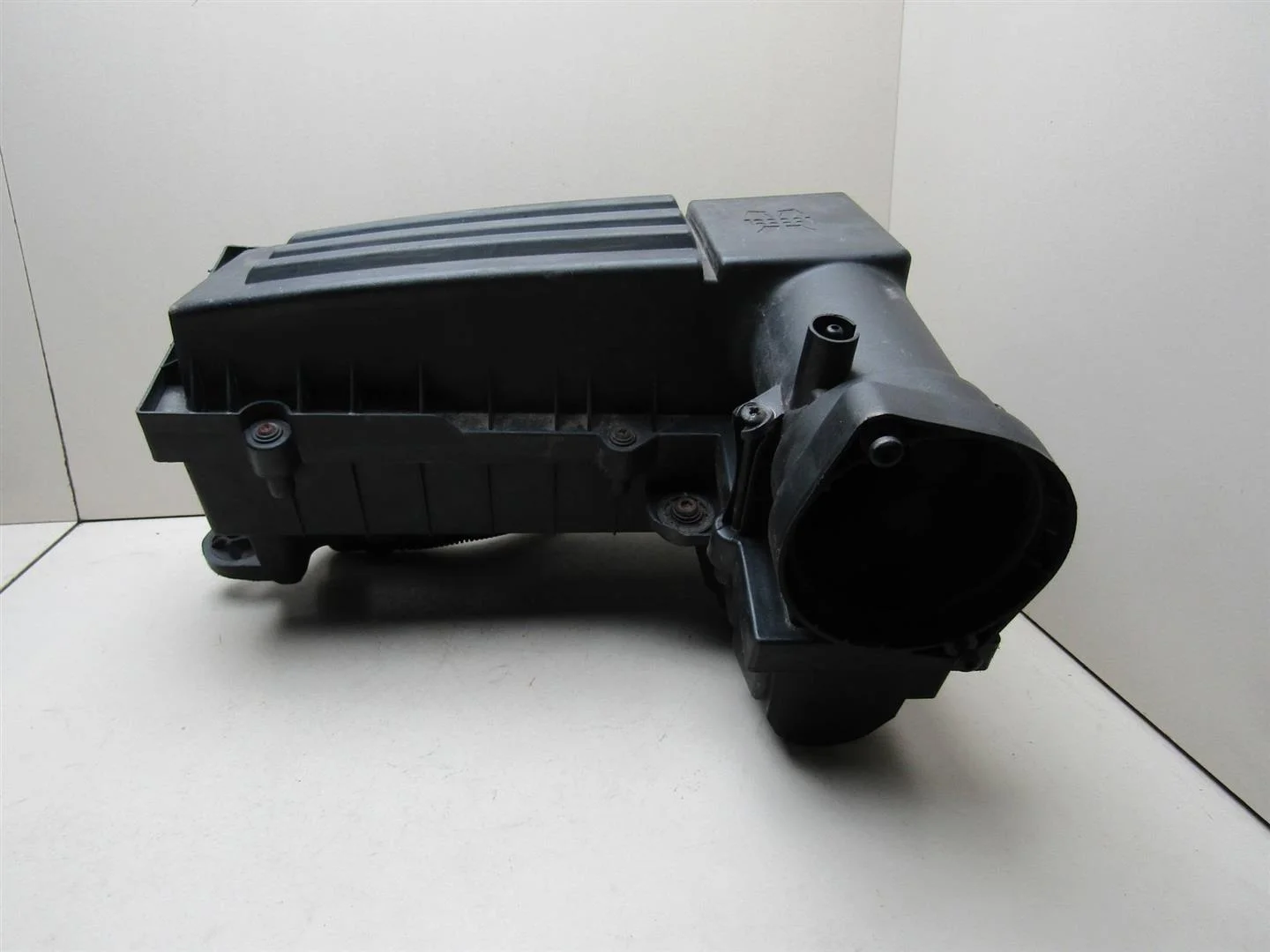 Корпус воздушного фильтра VW Passat (B6) 2005-2010  [3C0129607AQ]  1.9 2.0 в Вологде