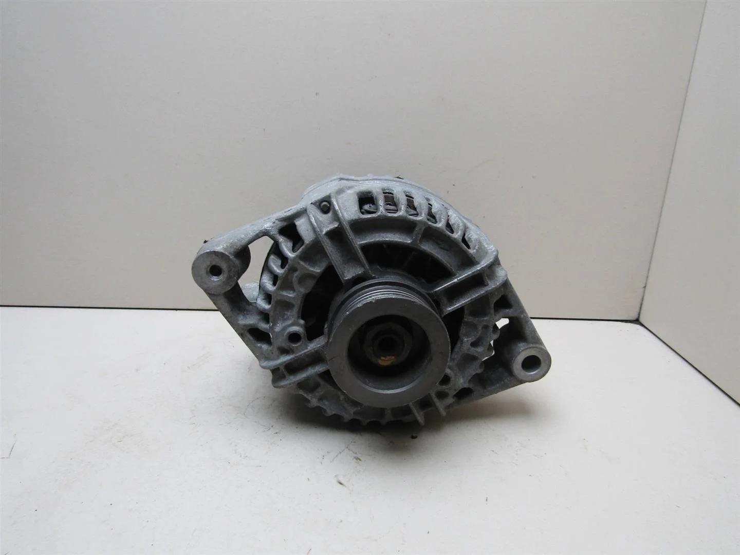Генератор Opel Astra G 1998-2005  [90561971]  1.4 1.6 1.8 в Вологде