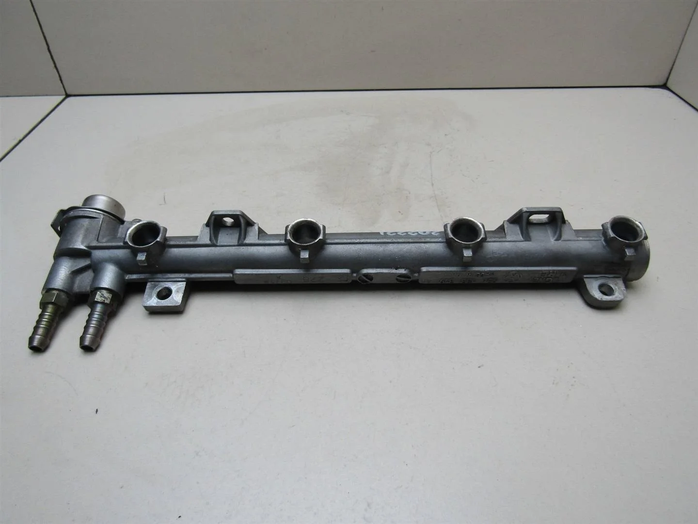 Рейка топливная (рампа) VW Golf IV \Bora 1997-2005  [036133320B]  1.4 AHW в Вологде