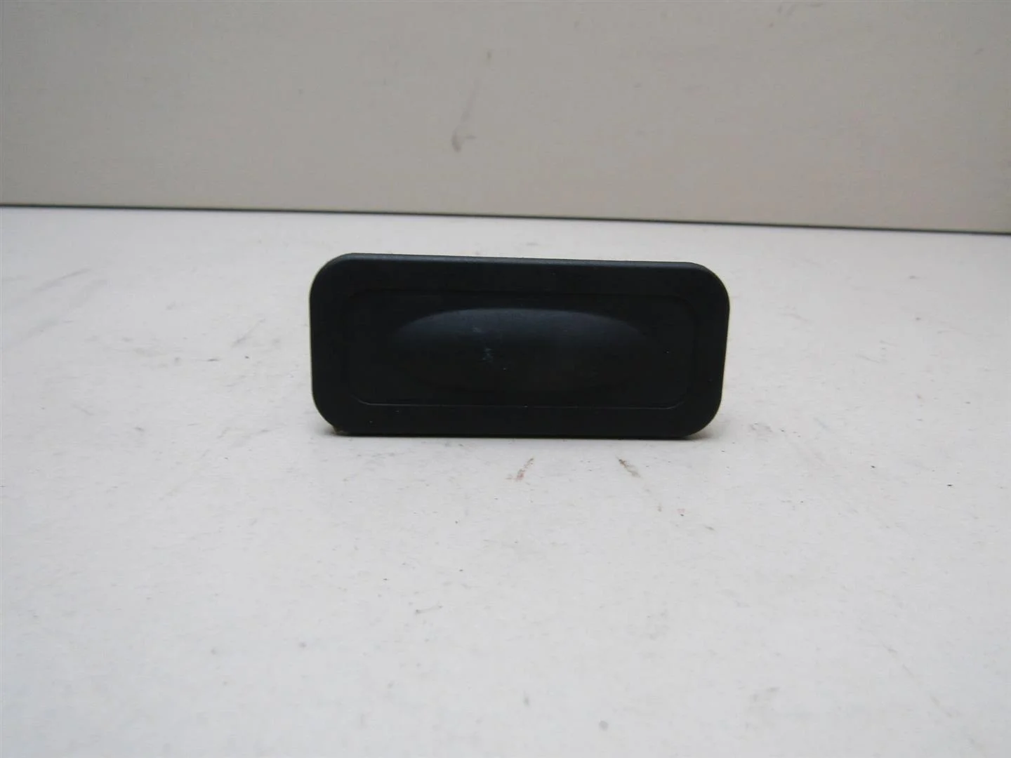 Кнопка открывания багажника Renault Megane II 2002-2009  [8200076256]  в Вологде