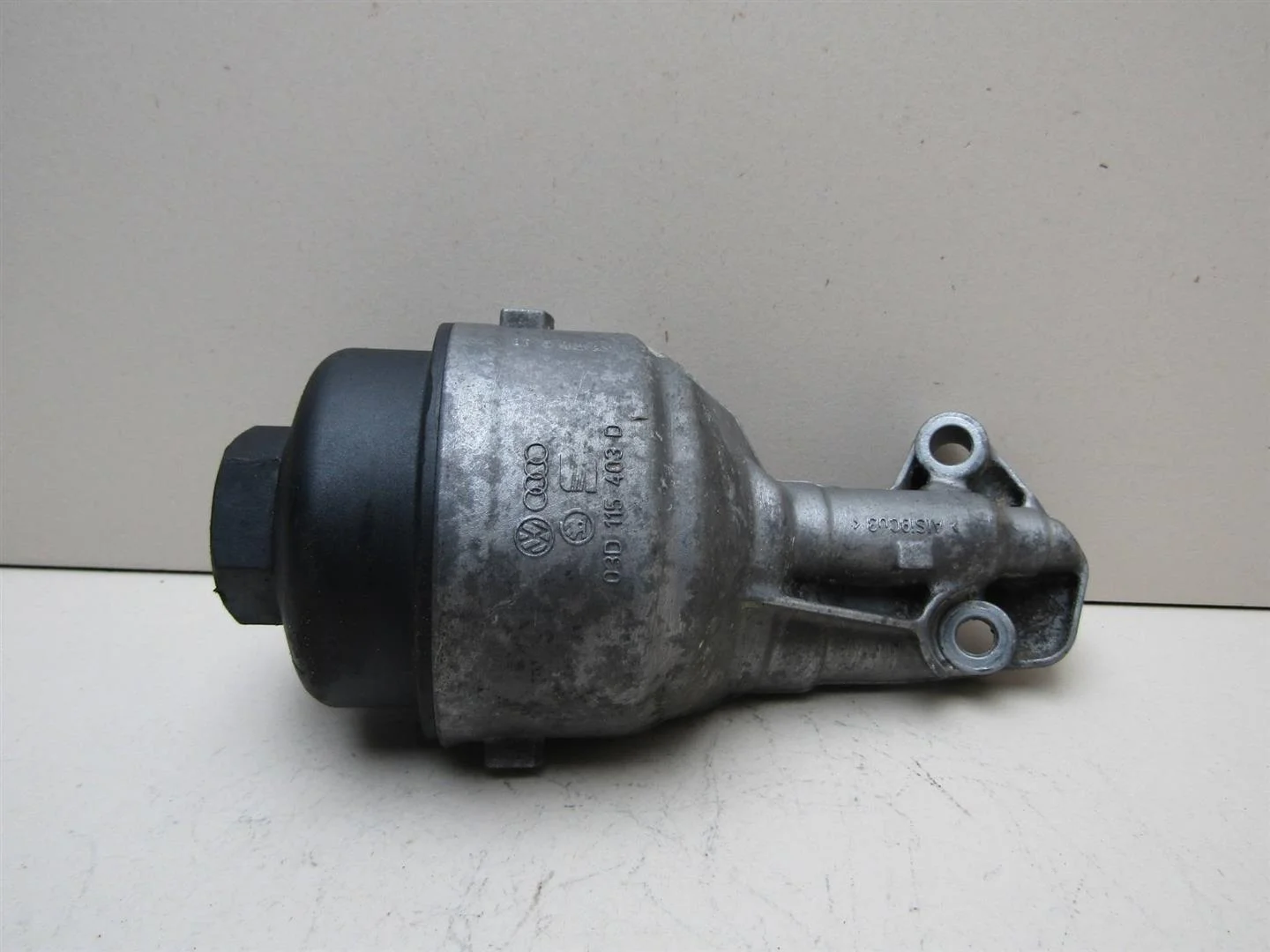 Корпус масляного фильтра Skoda Fabia 2007-2015  [03D115403D]  1.2 AZQ в Вологде