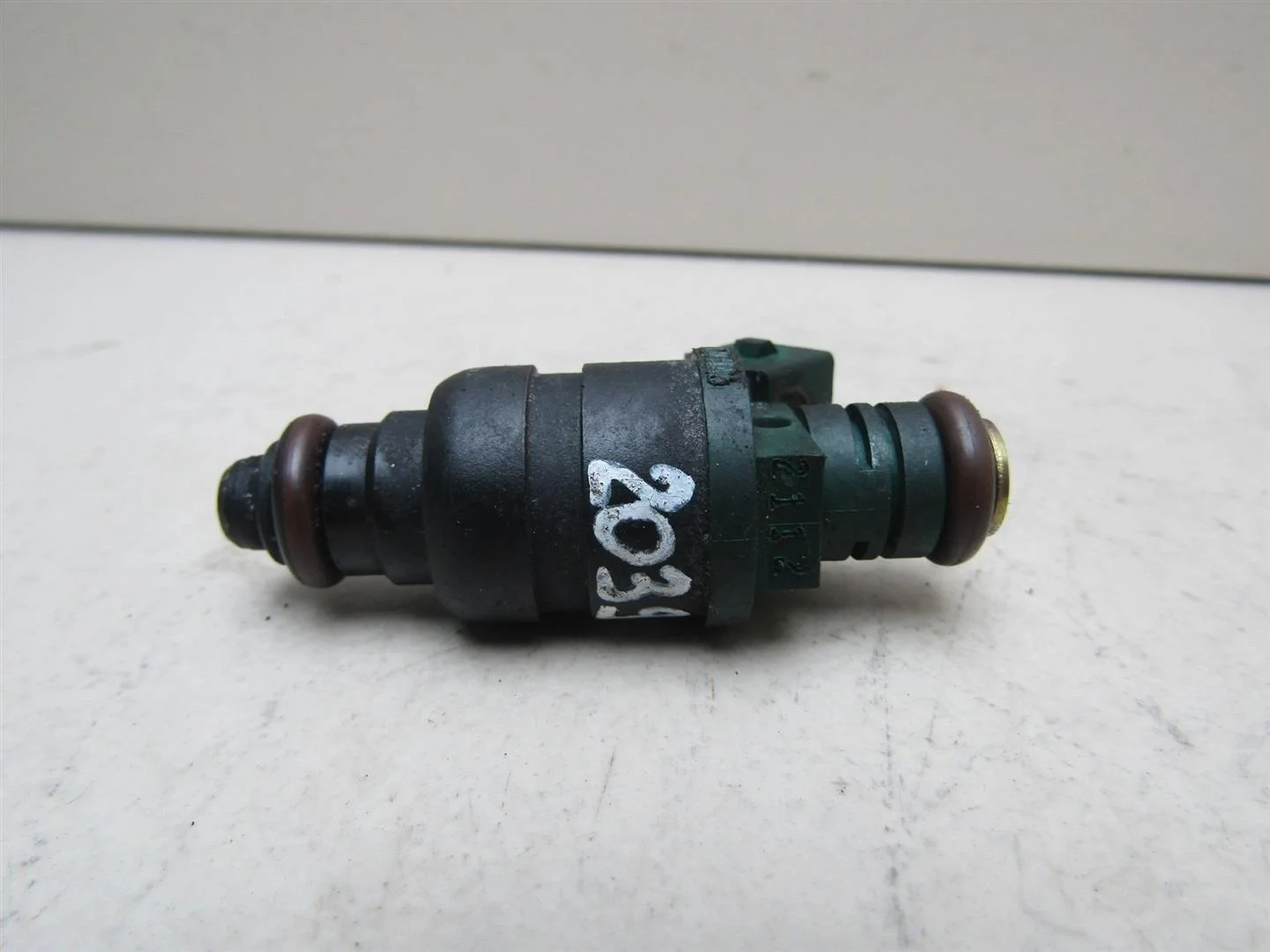 Форсунка инжекторная электрическая VW Golf IV \Bora 1997-2005  [037906031AA]  AEH,AKL,ADY,AEP в Вологде
