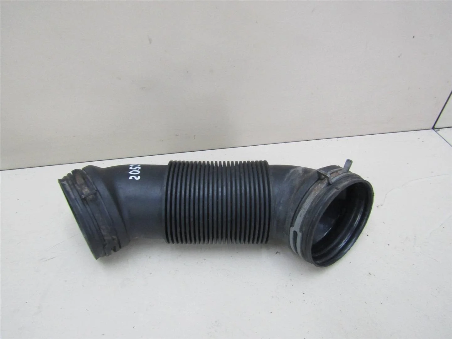 Патрубок воздушного фильтра VW Passat (B6) 2005-2010  [1K0129684L]  1.8  BZB в Вологде