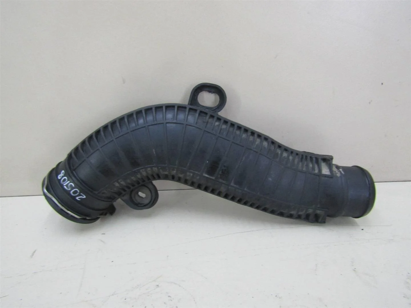 Патрубок интеркулера VW Passat (B6) 2005-2010  [1K0145840R]  1.8 / 2.0 BZB CCT в Вологде