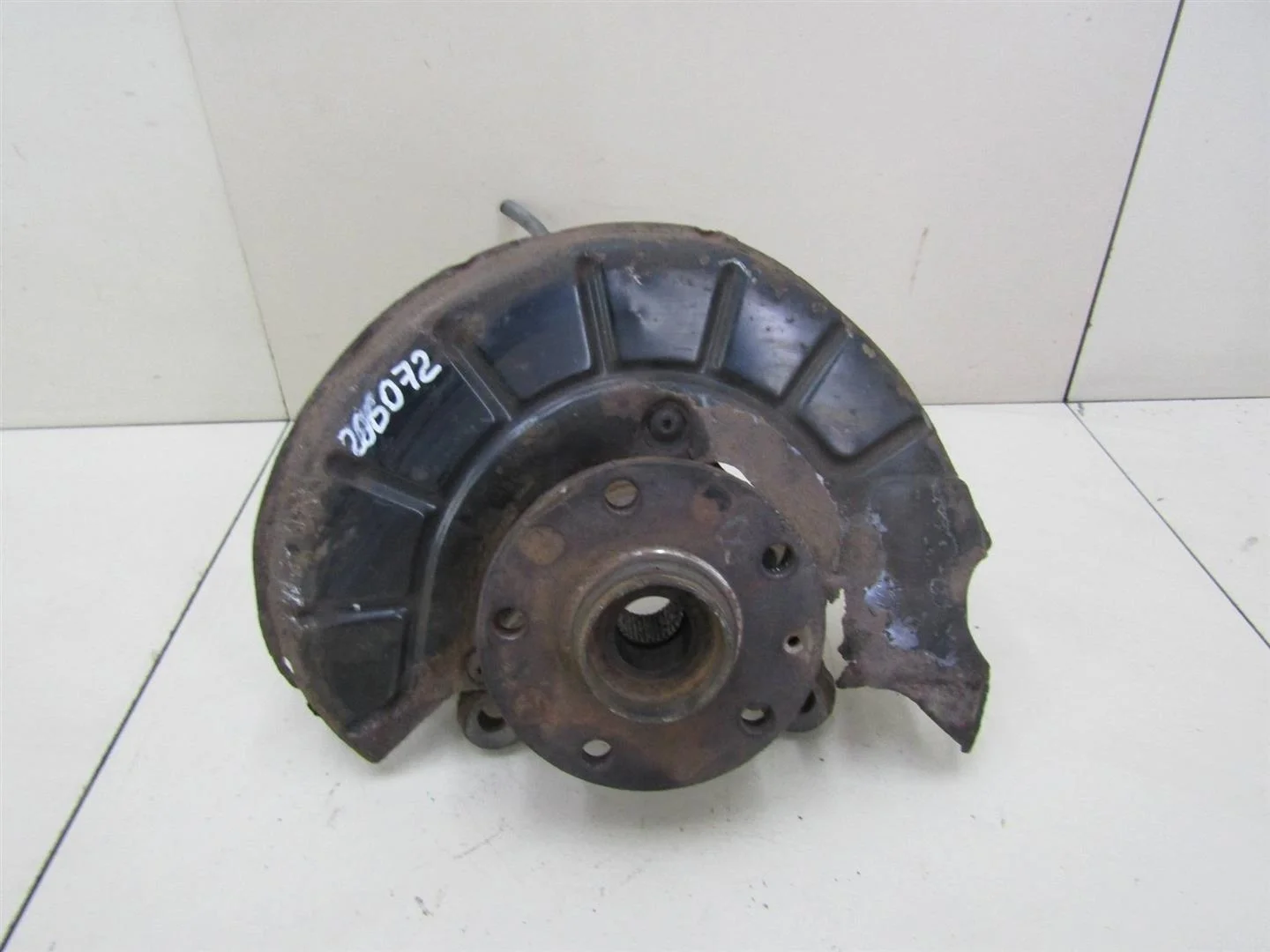 Кулак поворотный передний левый VW Caddy III 2004-2016  [1K0407255AA]  1.2 8V CBZB в Вологде