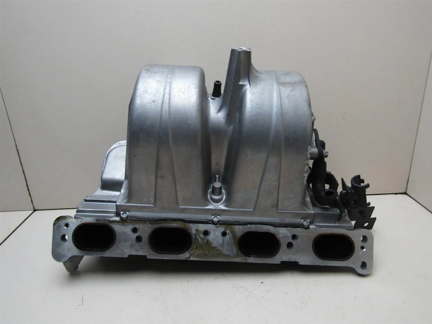 Коллектор впускной Opel Astra H \ Family 2004-2015  [24435069]  Z16XEP в Вологде