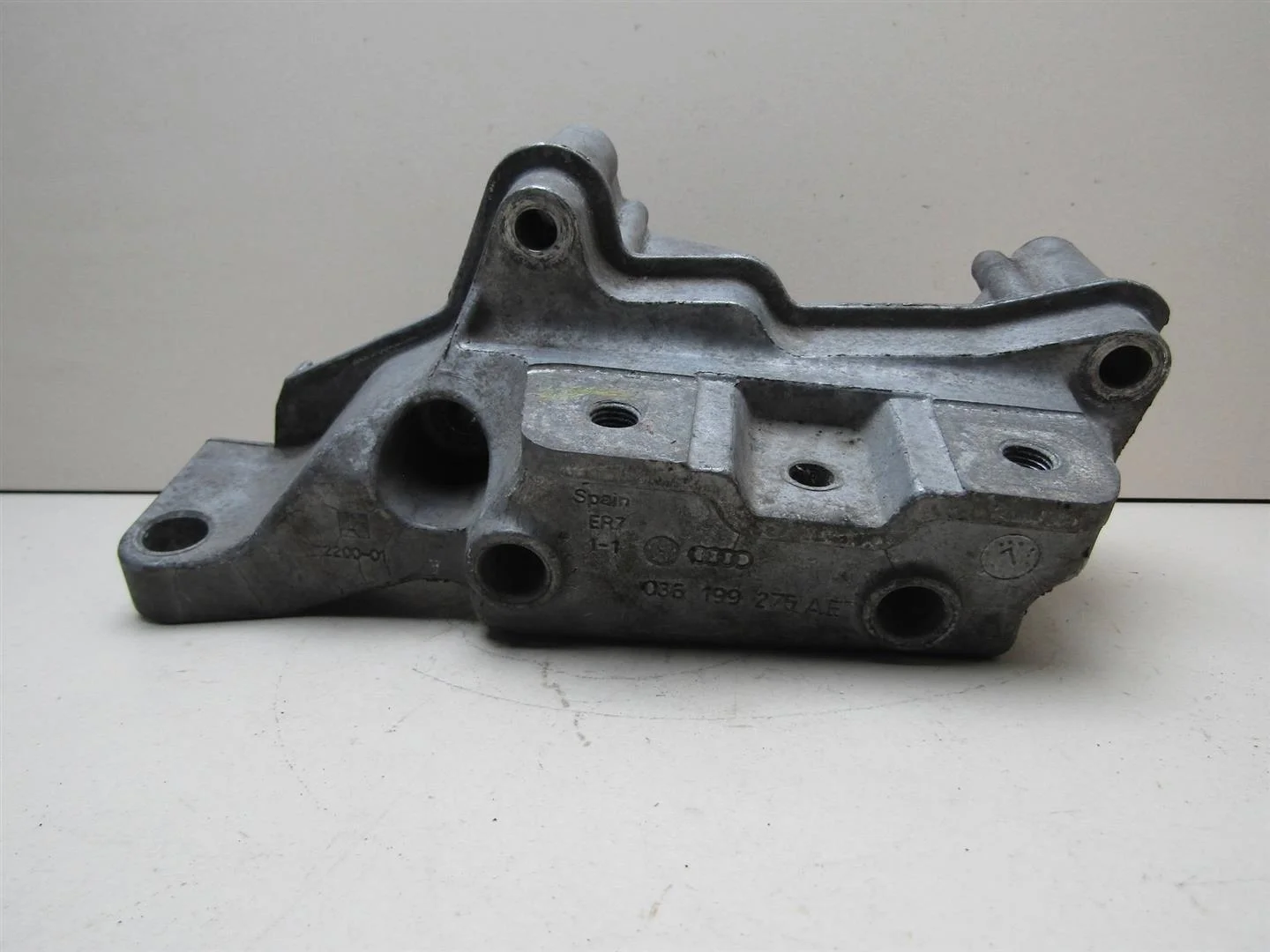 Кронштейн двигателя правый Skoda Octavia (A5 1Z-) 2004-2013  [036199275AE]  1.4 BUD в Вологде