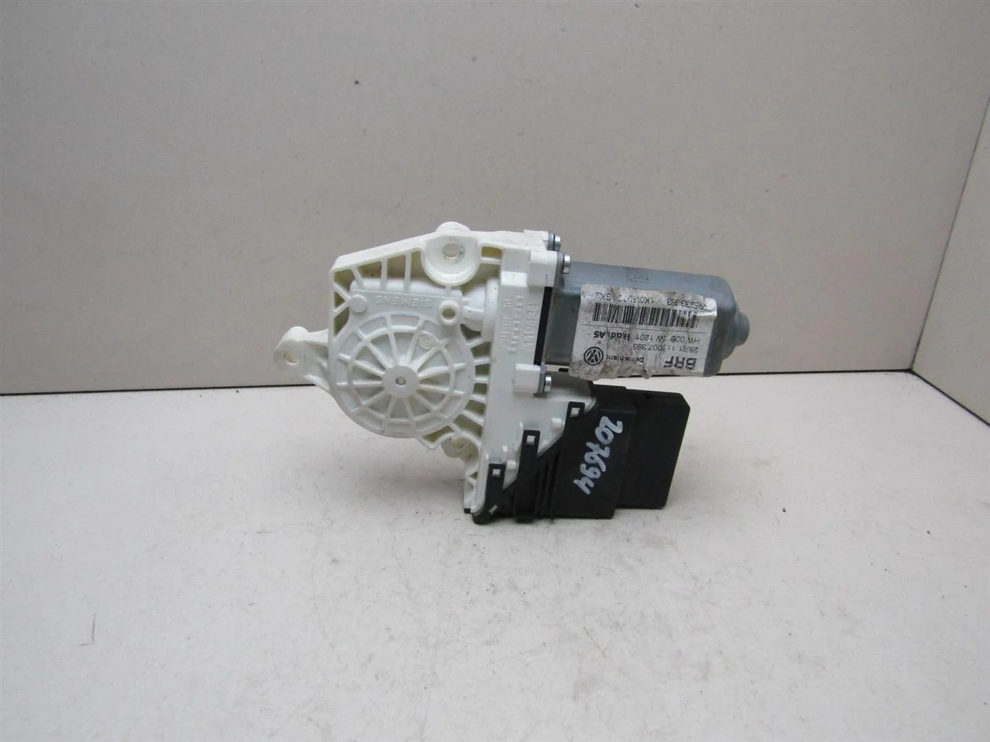 Моторчик стеклоподъемника Skoda Octavia (A5 1Z-) 2004-2013  [1K0959704J]  1.4 BUD в Вологде