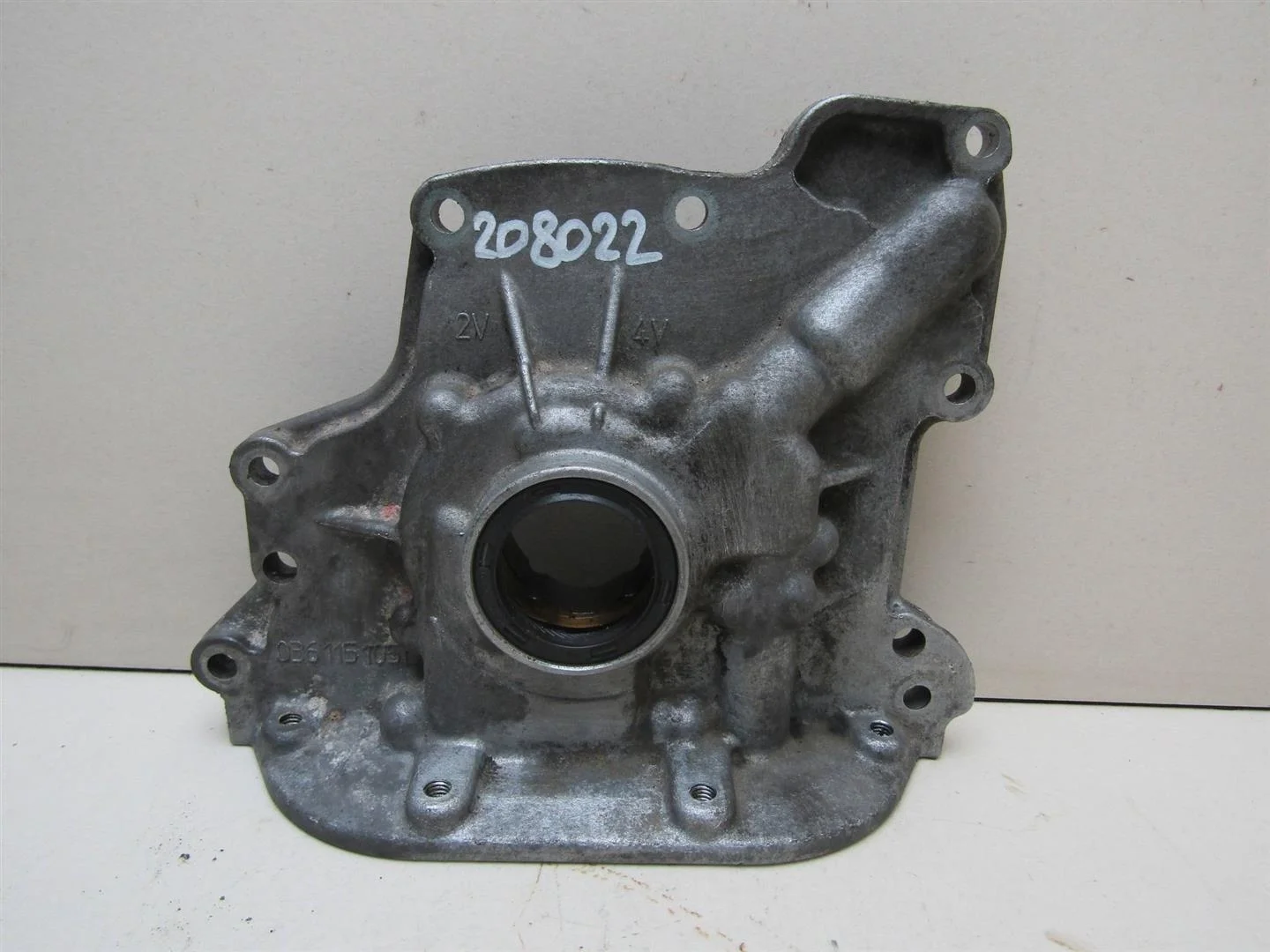 Насос масляный Skoda Octavia (A5 1Z-) 2004-2013  [036115105D]  1.4 BUD в Вологде