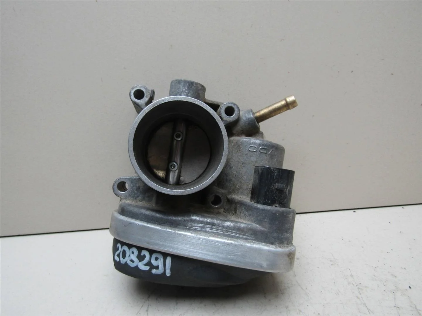 Заслонка дроссельная Skoda Octavia (A4 1U-) 2000-2011  [036133062L]  1,4 BCA в Вологде