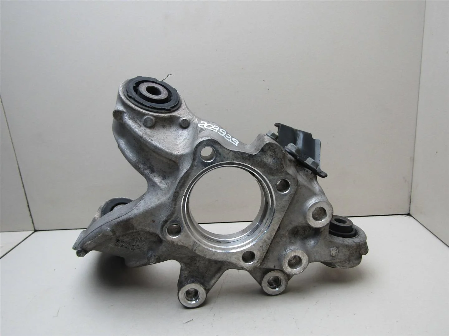 Кулак поворотный задний левый Honda CR-V 2007-2012  [52215SWAA00]  в Вологде