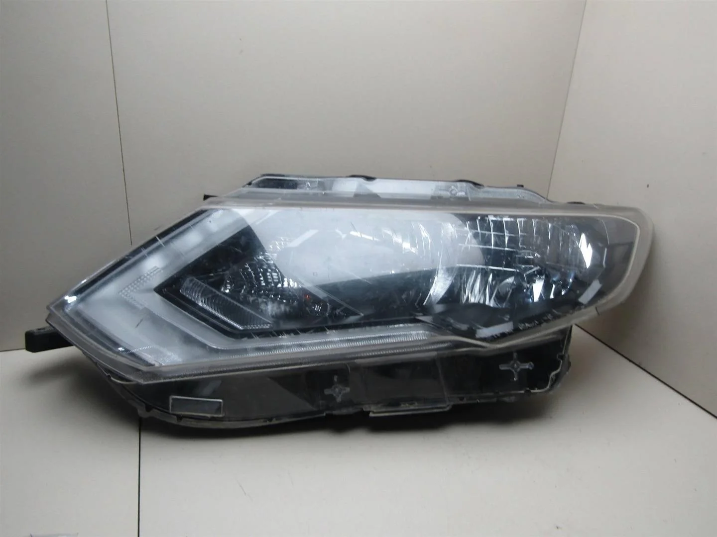 Фара левая Nissan X-Trail (T32) 2014-нв  [260606FP1A]  1.6 DCI R9M410 в Вологде