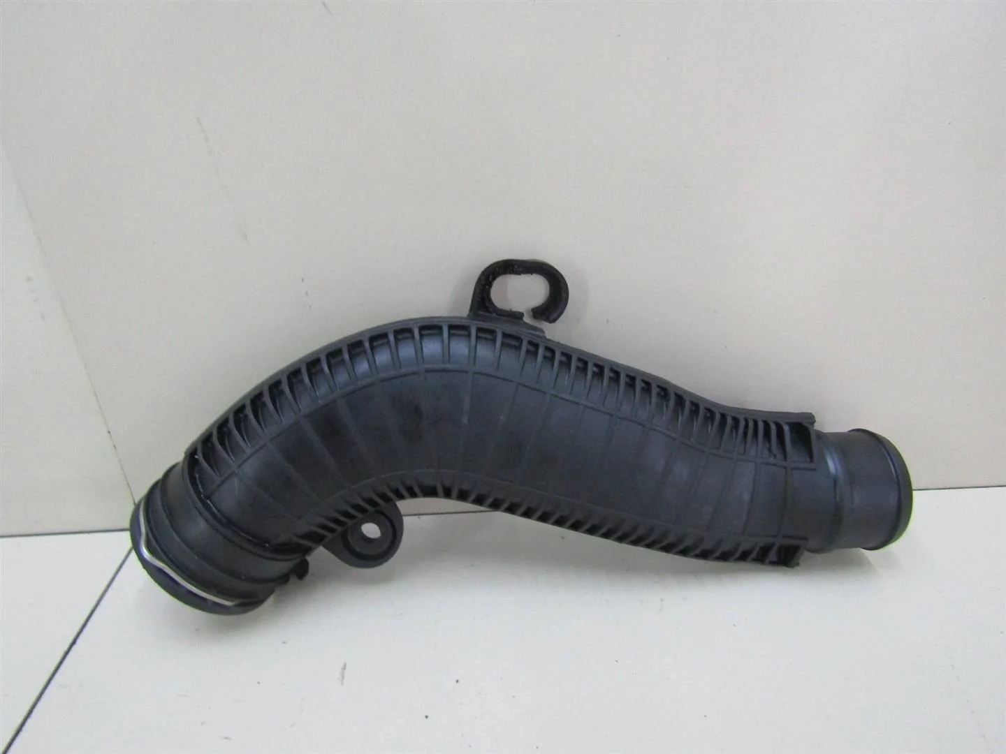 Патрубок интеркулера VW Passat (B6) 2005-2010  [1K0145840R]  1.8 / 2.0 BZB CCT в Вологде