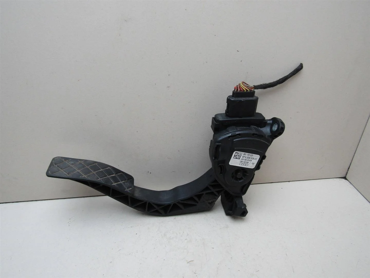 Педаль газа Audi A4 (B8) 2007-2015  [8K1723523]  в Вологде