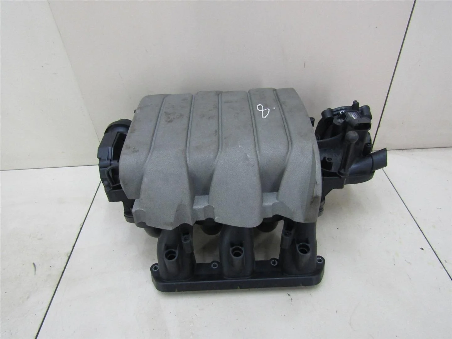 Коллектор впускной Audi A6 (C6,4F) 2005-2011  [06E133201L]  2.4 24V BDW в Вологде