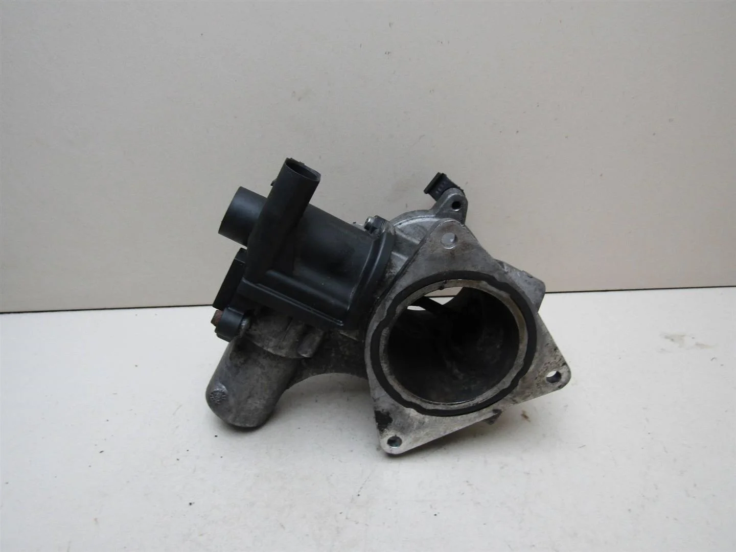 Клапан рециркуляции выхлопных газов VW Transporter T5 2003-2015  [076131501B]  2.5 TDI BNZ в Вологде