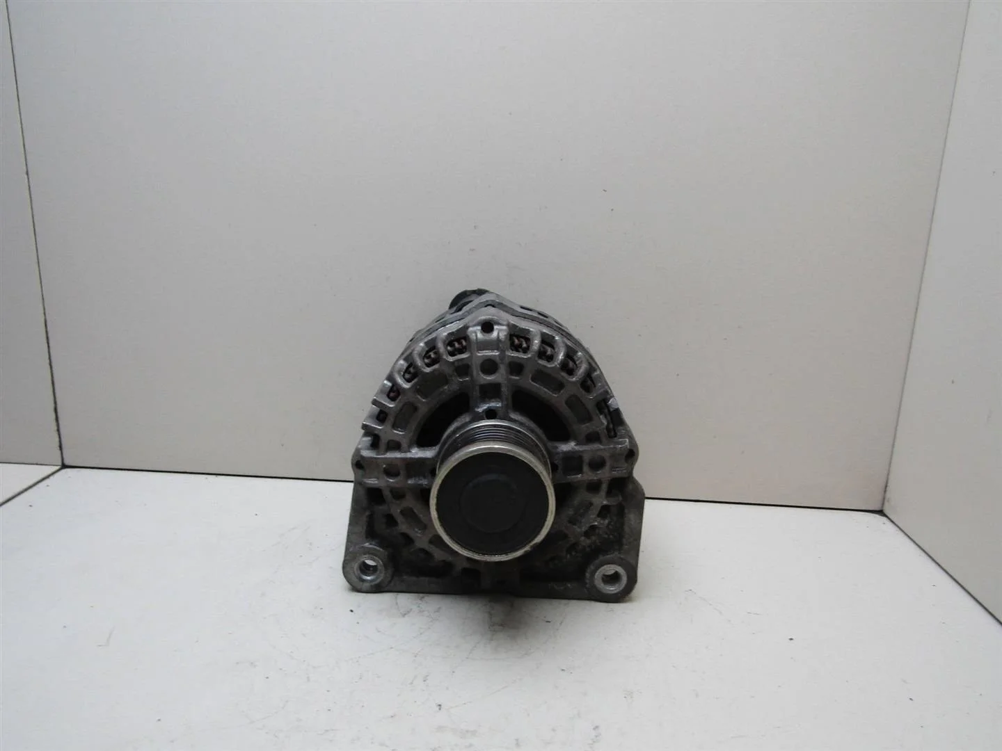 Генератор Nissan X-Trail (T31) 2007-2014  [23100EN00B]  2.0 16V  MR20 в Вологде