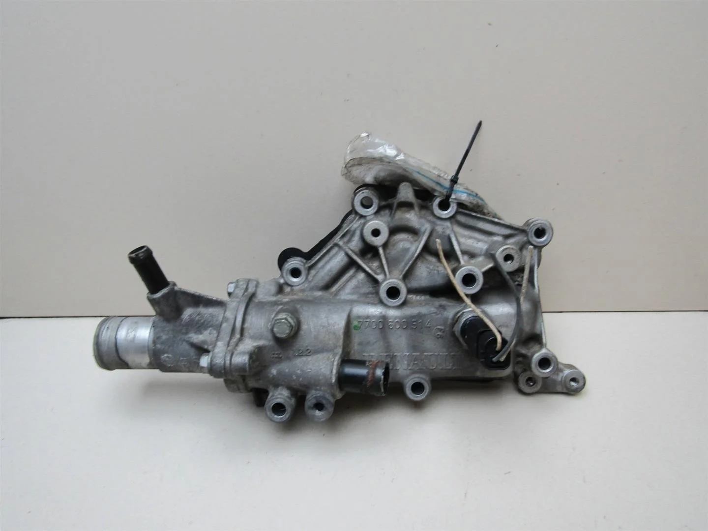 Корпус термостата Renault Megane II 2002-2009  [7700600514]  1.4 1.6 1.8 16V в Вологде