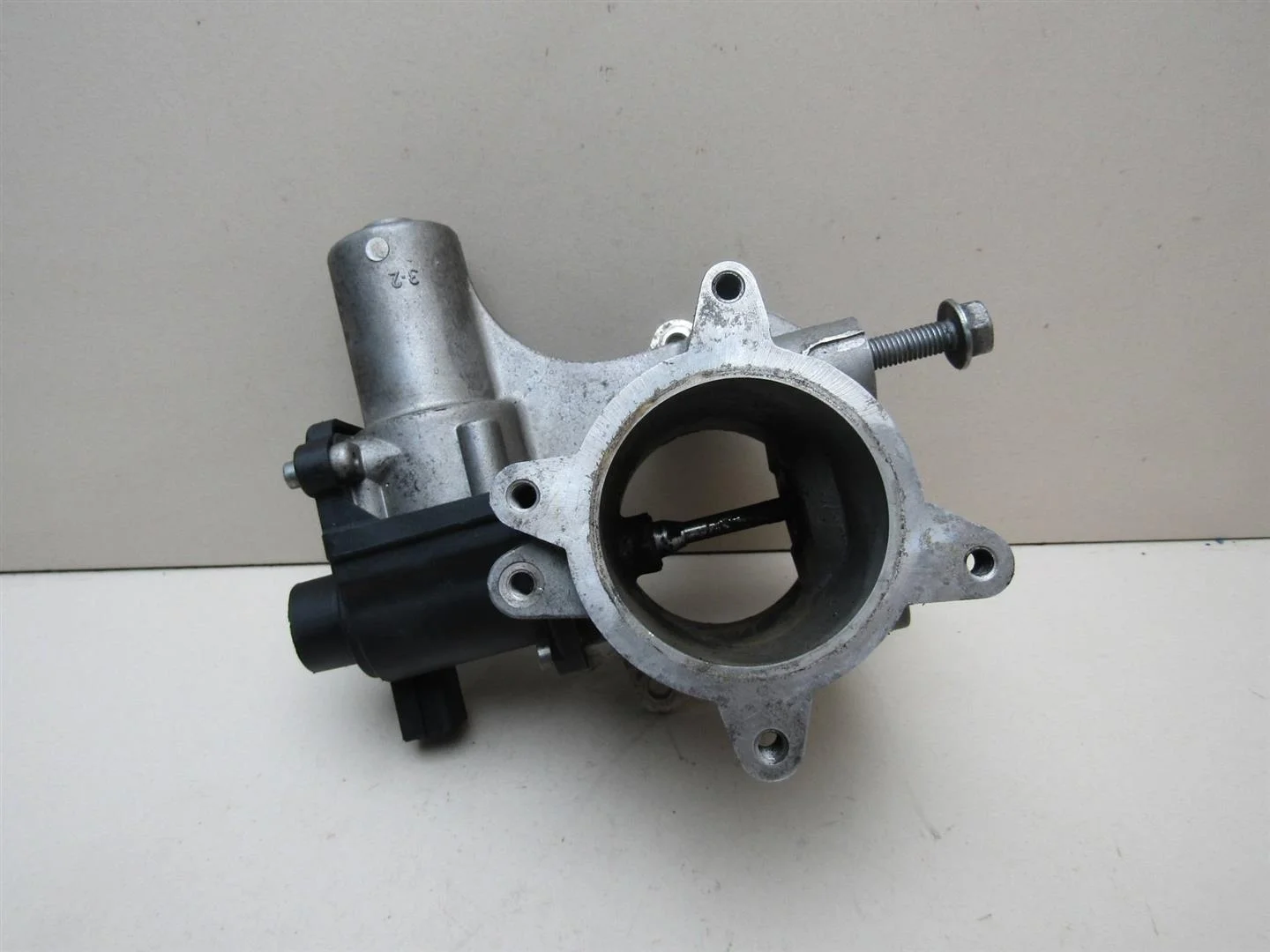 Клапан рециркуляции выхлопных газов VW Transporter T5 2003-2015  [076131501B]  2.5 TDI BJK в Вологде