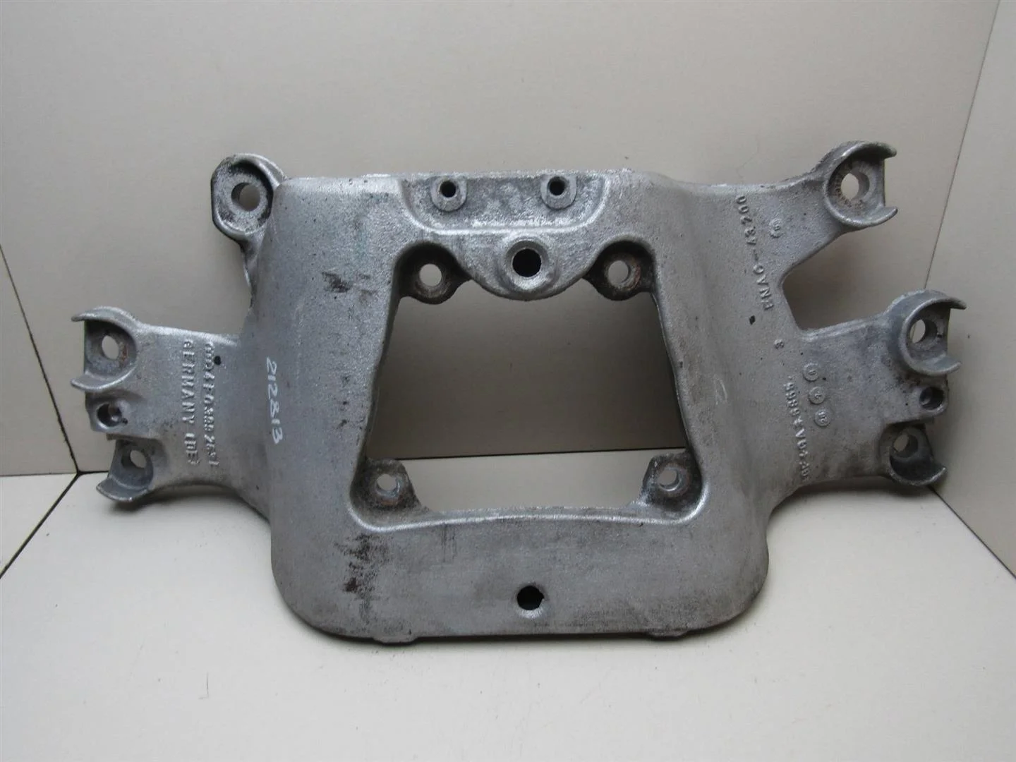 Кронштейн КПП Audi A6 (C6,4F) 2005-2011  [4F0399263L]  в Вологде