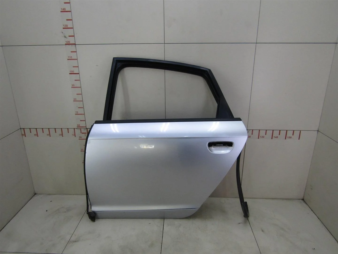 Дверь задняя левая Audi A6 (C6,4F) 2005-2011  [4F0833051G]  в Вологде