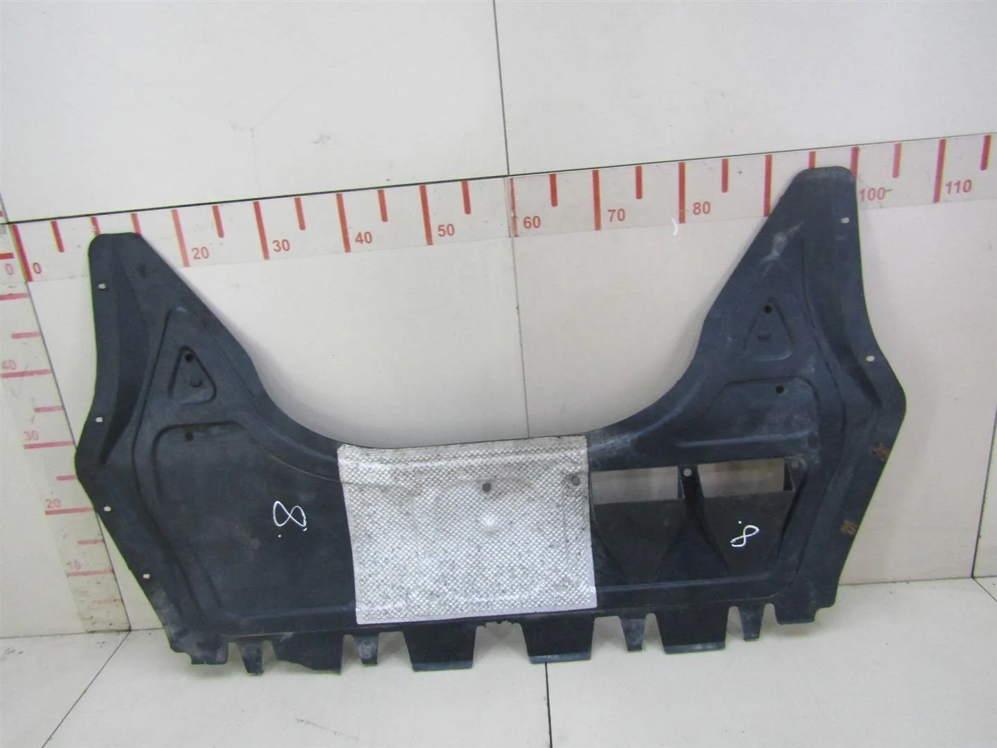 Пыльник двигателя Skoda Octavia (A5 1Z-) 2004-2013  [1K0825235AB]  в Вологде