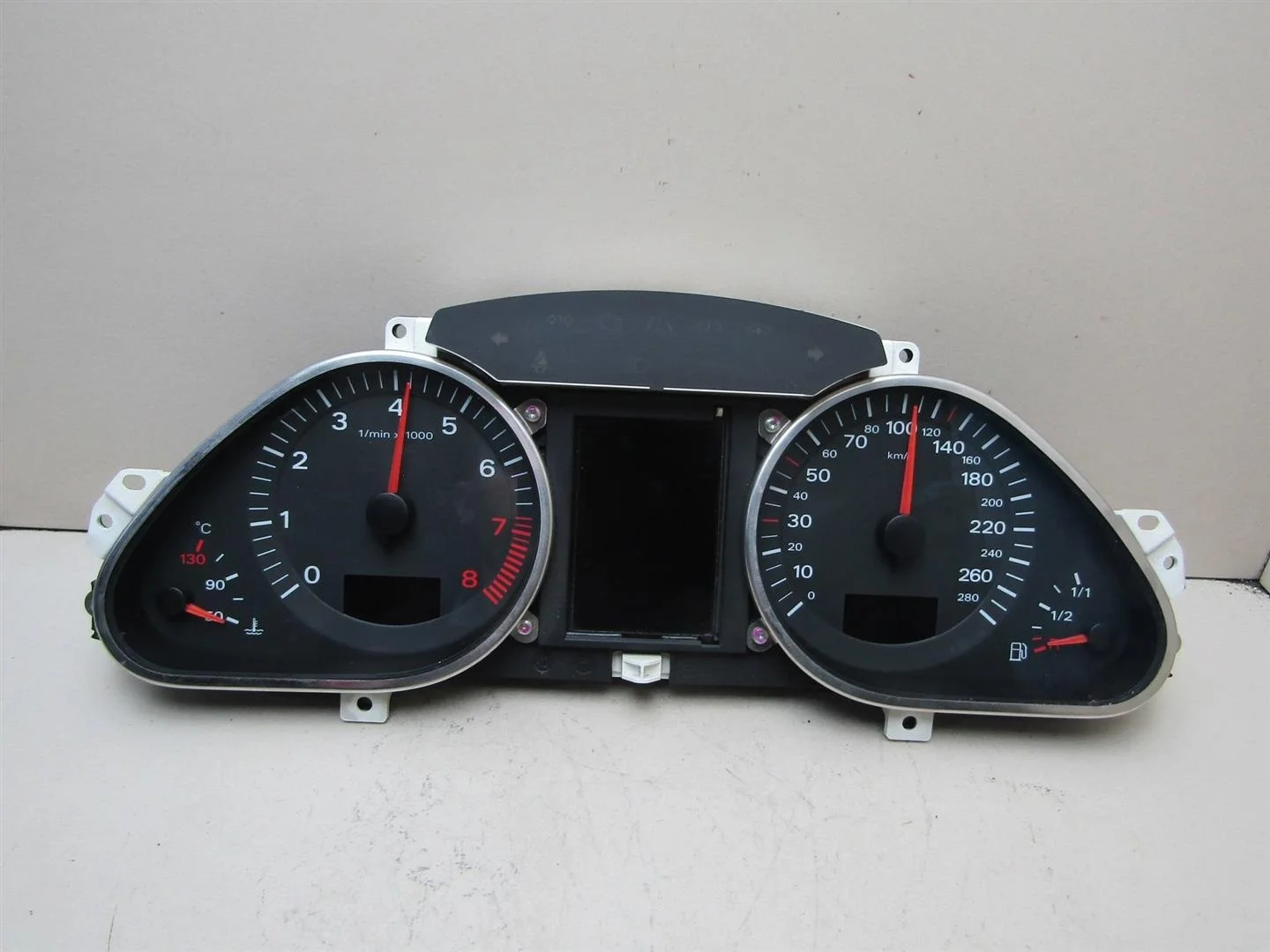 Панель приборов Audi A6 (C6,4F) 2005-2011  [4F0920901F]  2.4 BDW в Вологде