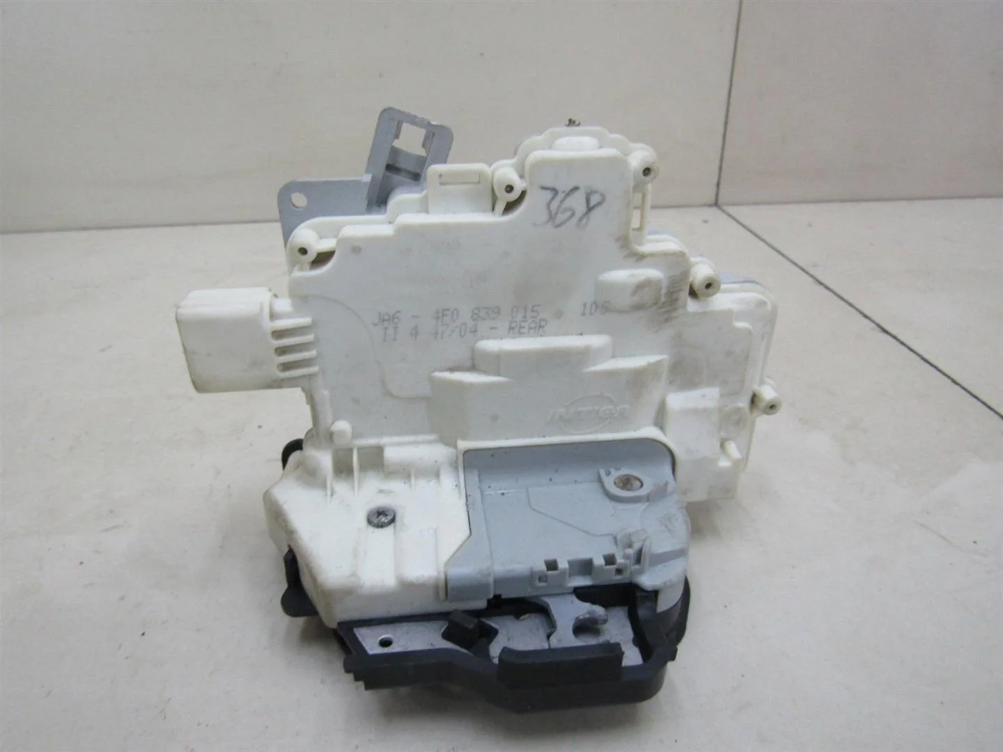 Замок двери задней левой Audi A6 (C6,4F) 2005-2011  [4F0839015]  в Вологде