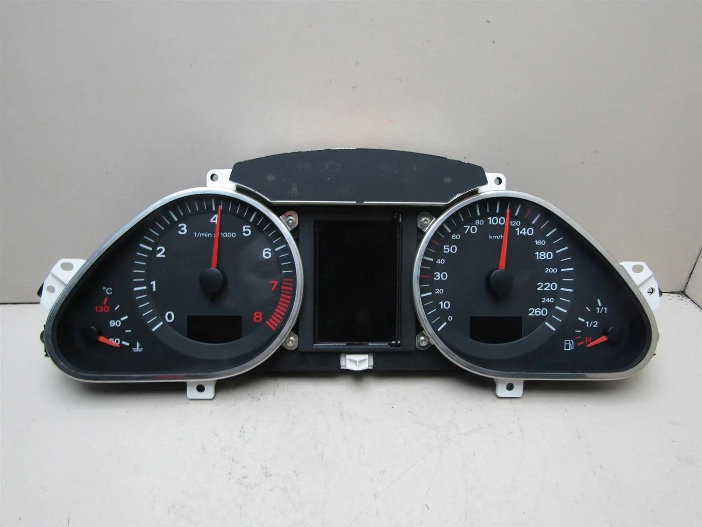 Панель приборов Audi A6 (C6,4F) 2005-2011  [4F0920900M]  2.4 BDW в Вологде