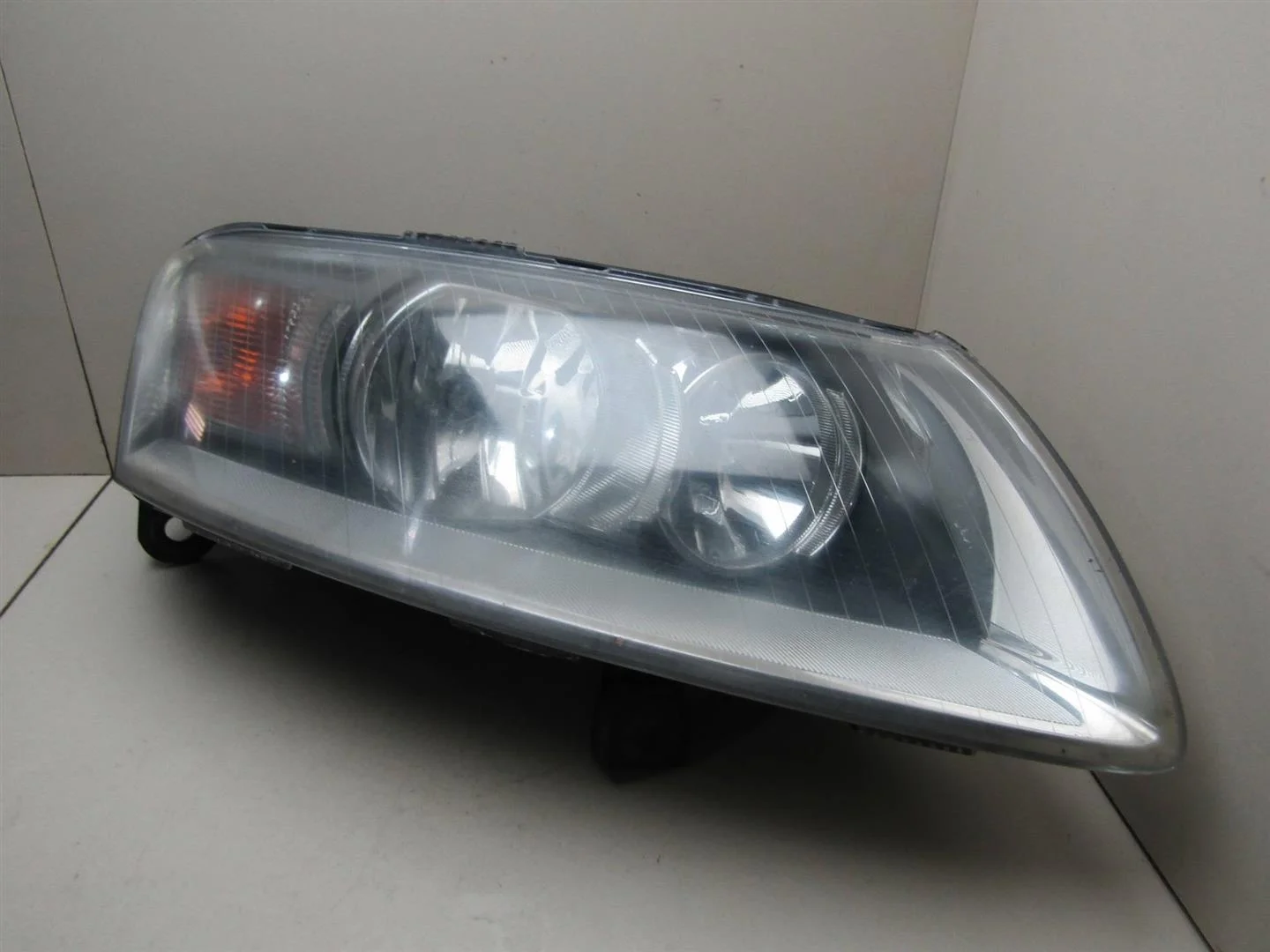 Фара правая Audi A6 (C6,4F) 2005-2011  [4F0941004A]  в Вологде