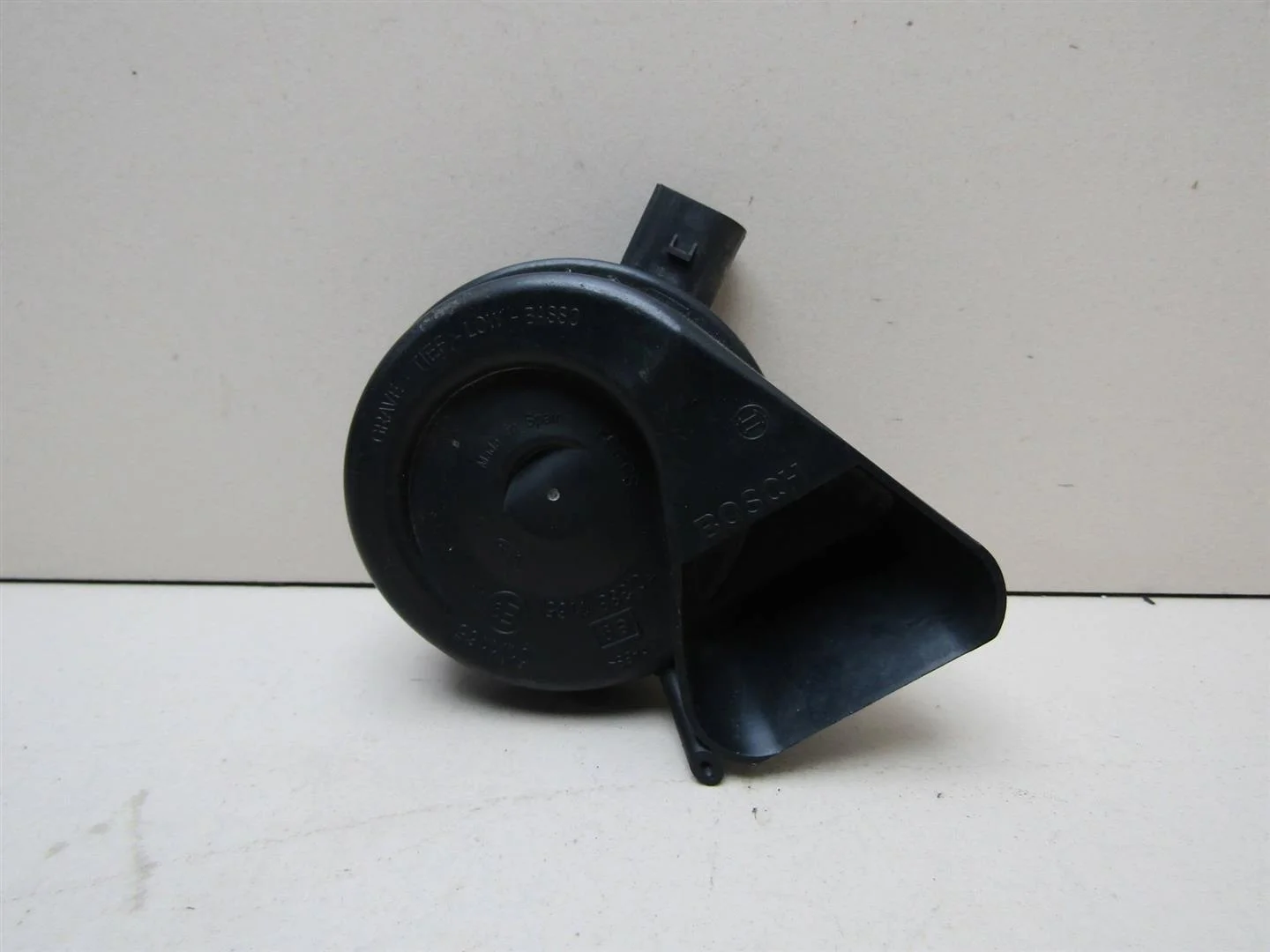Сигнал звуковой Audi A6 (C6,4F) 2005-2011  [4F0951221A]  в Вологде