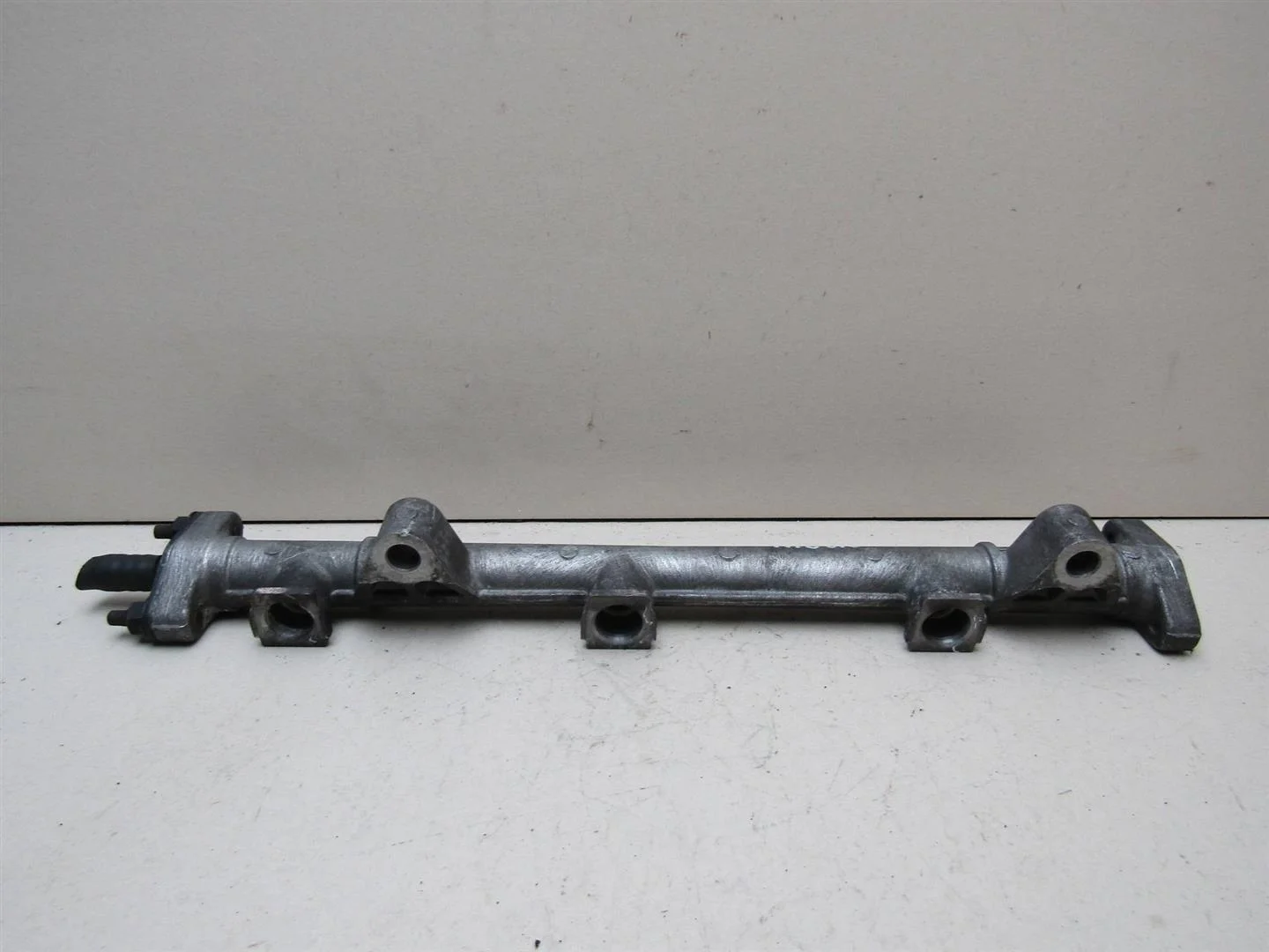 Рейка топливная (рампа) Hyundai Santa Fe (SM) \Santa Fe Classic 2000-2012  [3530437100]   2.7 G6BA в Вологде