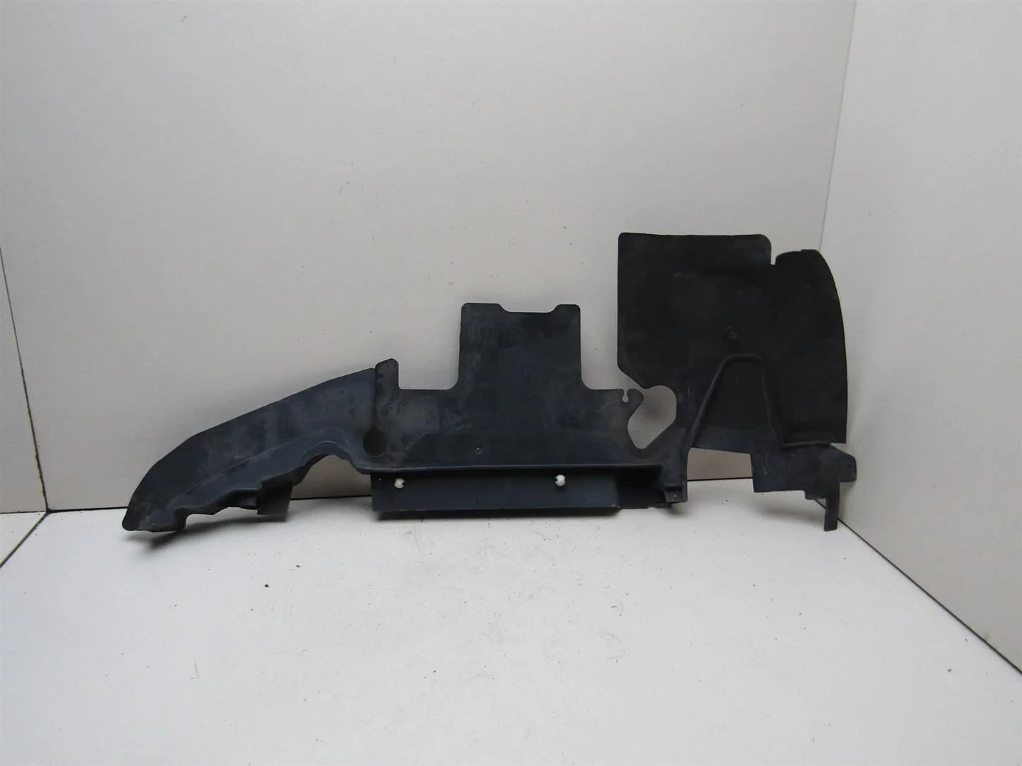 Воздуховод радиатора левый Audi A6 (C6,4F) 2005-2011  [4F0121283C]  в Вологде