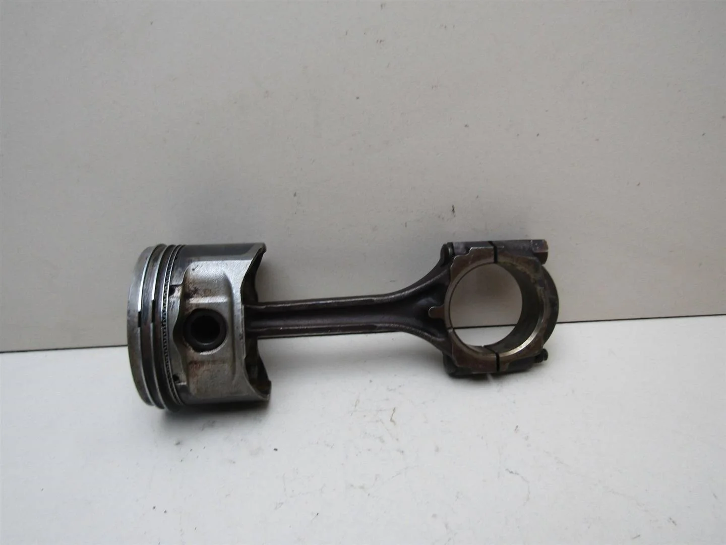 Шатун Hyundai Elantra 2000-2005  [2351023700]  2.0 в Вологде