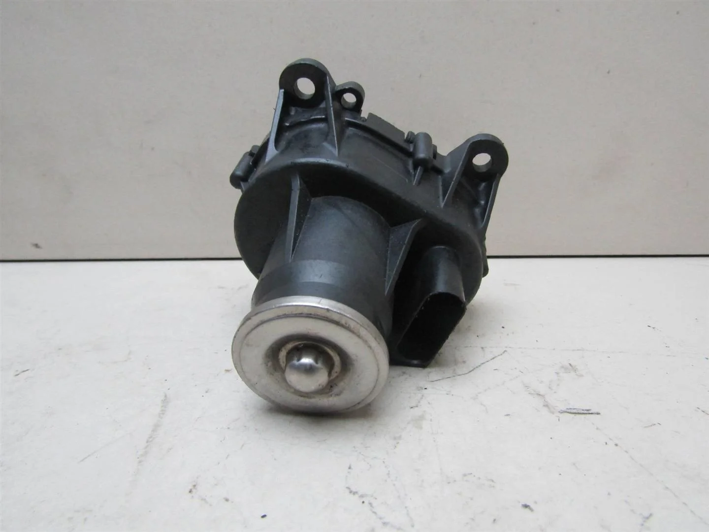 Механизм изменения длины впускного коллектора VW Golf VI 2009-2012  [03L129086A]  1.6 CAY в Вологде