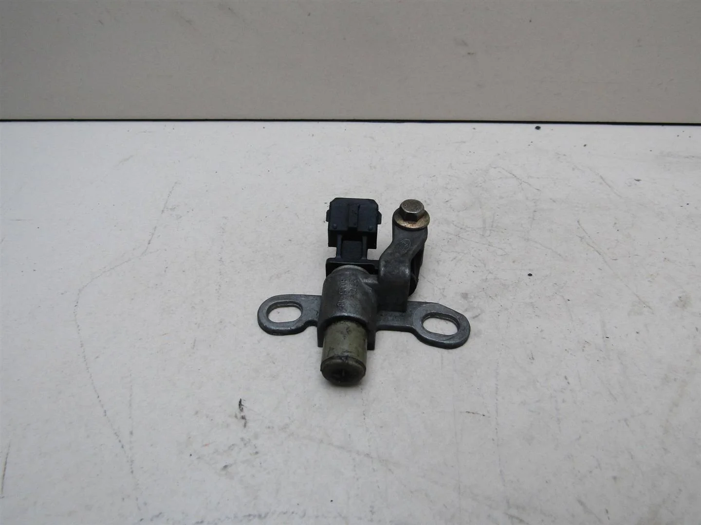 Датчик положения коленвала Ford Mondeo III 2000-2007  [1143723]  в Вологде