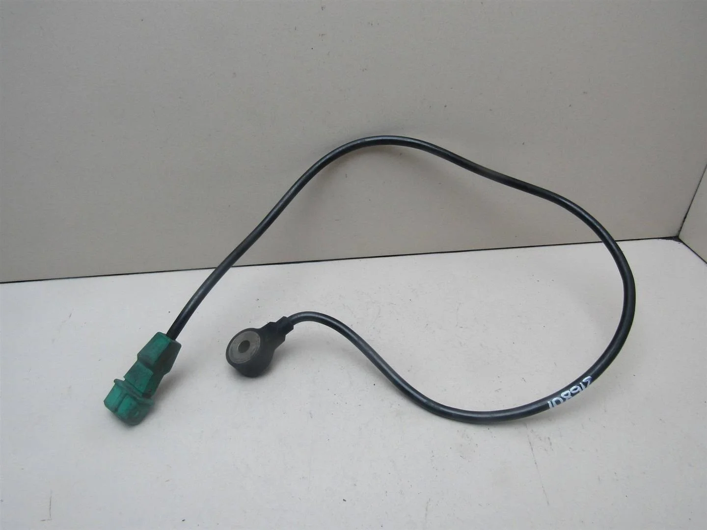 Датчик детонации VW Touareg 2002-2010  [054905377H]  в Вологде
