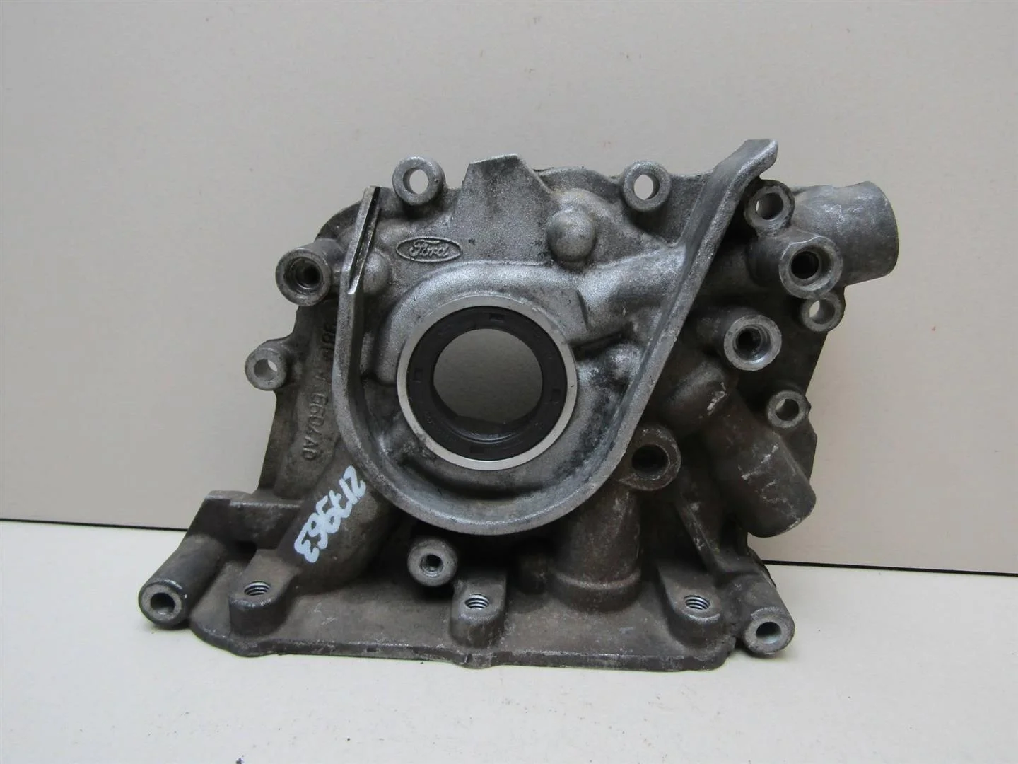 Насос масляный Ford Focus II 2005-2008  [1904436]  1.4 1.6 в Вологде