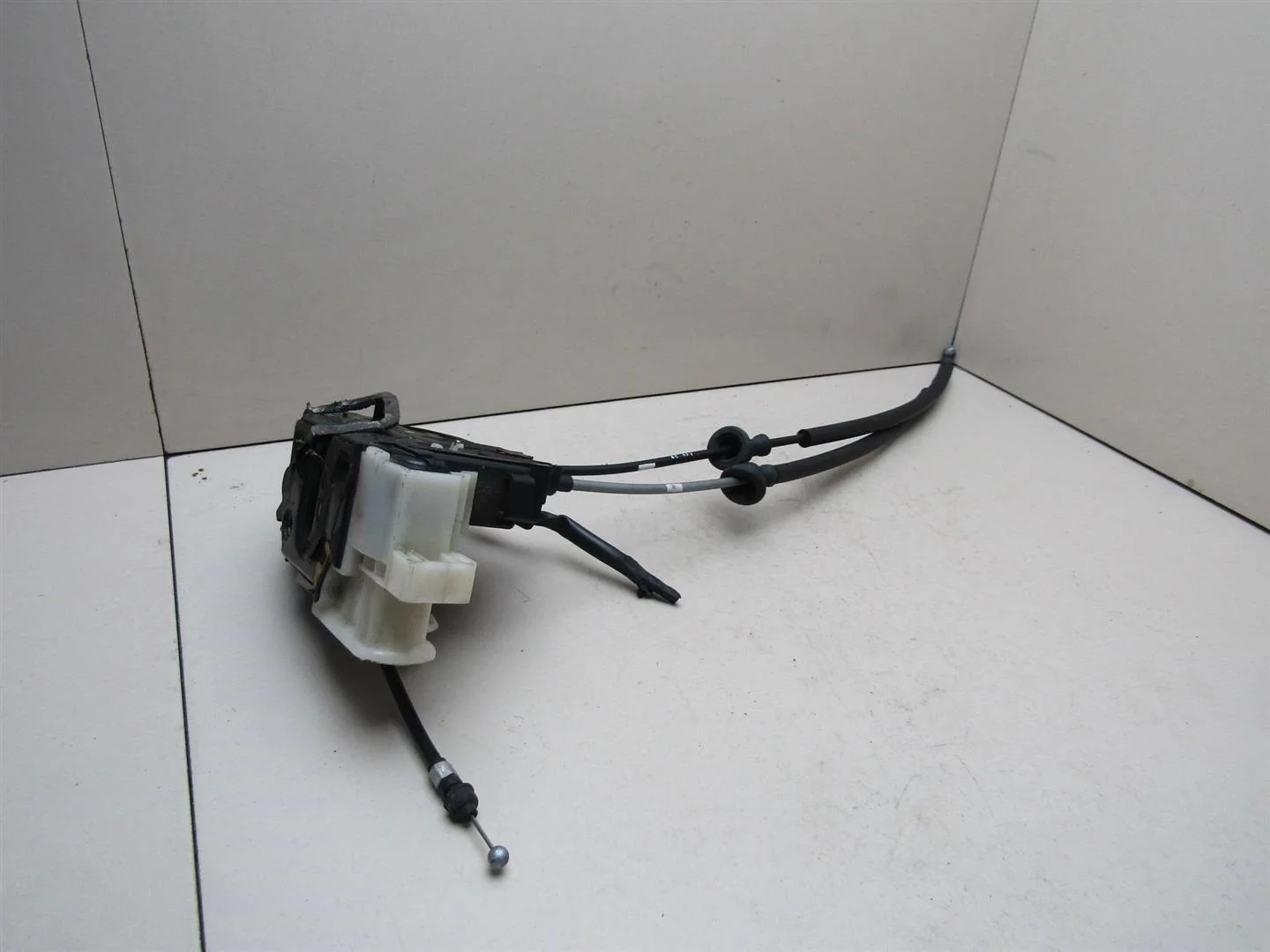 Замок двери задней правой Hyundai Santa Fe (CM) 2005-2012  [814202B000]  в Вологде