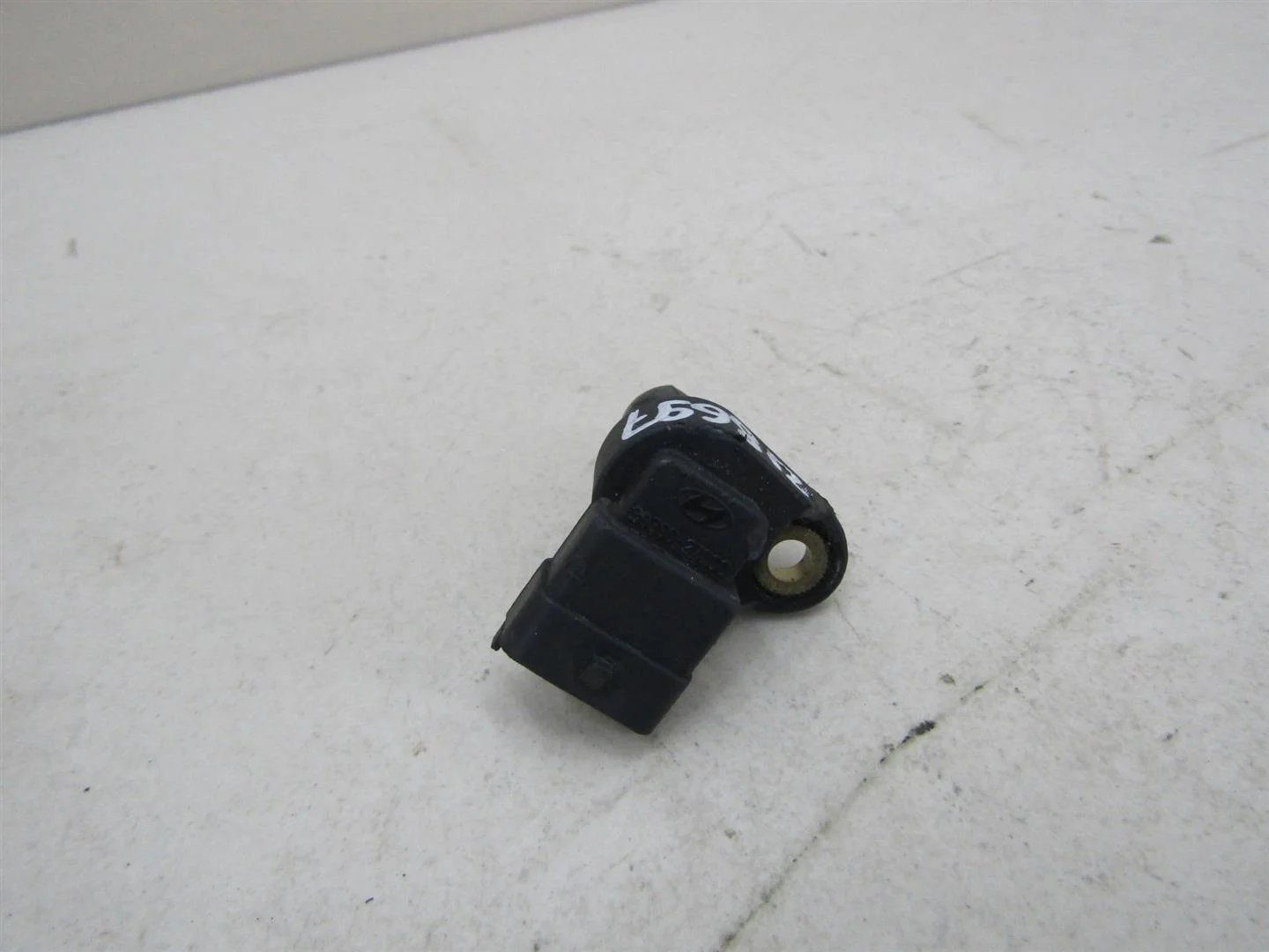Датчик положения распредвала Hyundai Santa Fe (SM) \Santa Fe Classic 2000-2012  [3930027000]  2.0 CRDI в Вологде
