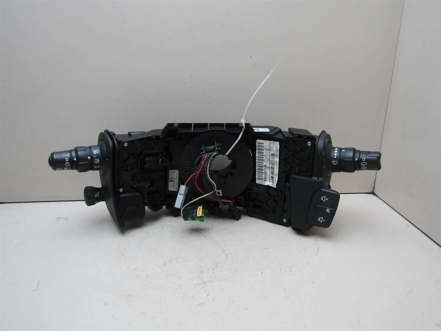 Переключатель подрулевой в сборе Renault Scenic 2003-2009  [7701060399]  в Вологде