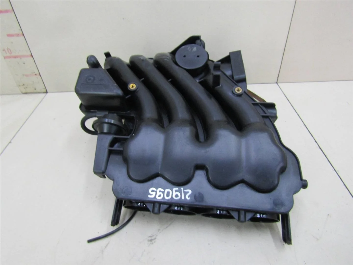 Коллектор впускной Skoda Octavia (A4 1U-) 2000-2011  [06A133203DR]  1.6 AKL AEH в Вологде