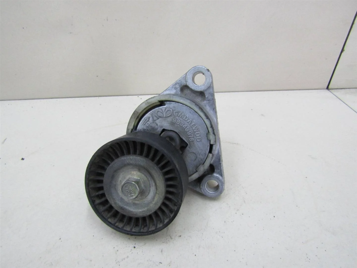 Натяжитель ремня Chevrolet Aveo (T200) 2003-2008  [96349976]  1.4 16V F14D3 в Вологде